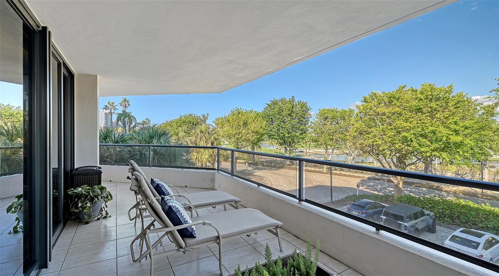 565 SANCTUARY DR #A203