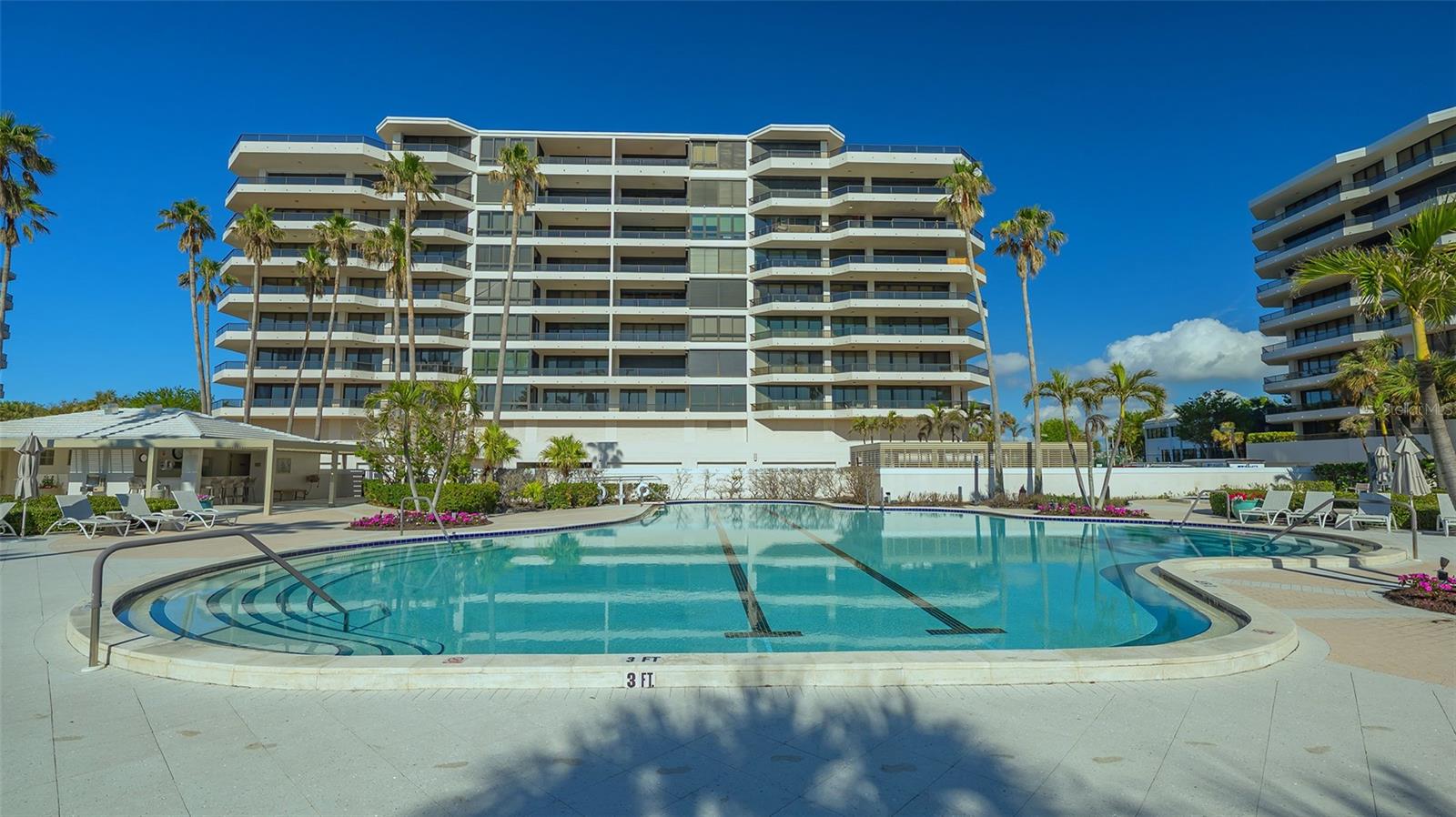 565 SANCTUARY DR #A203