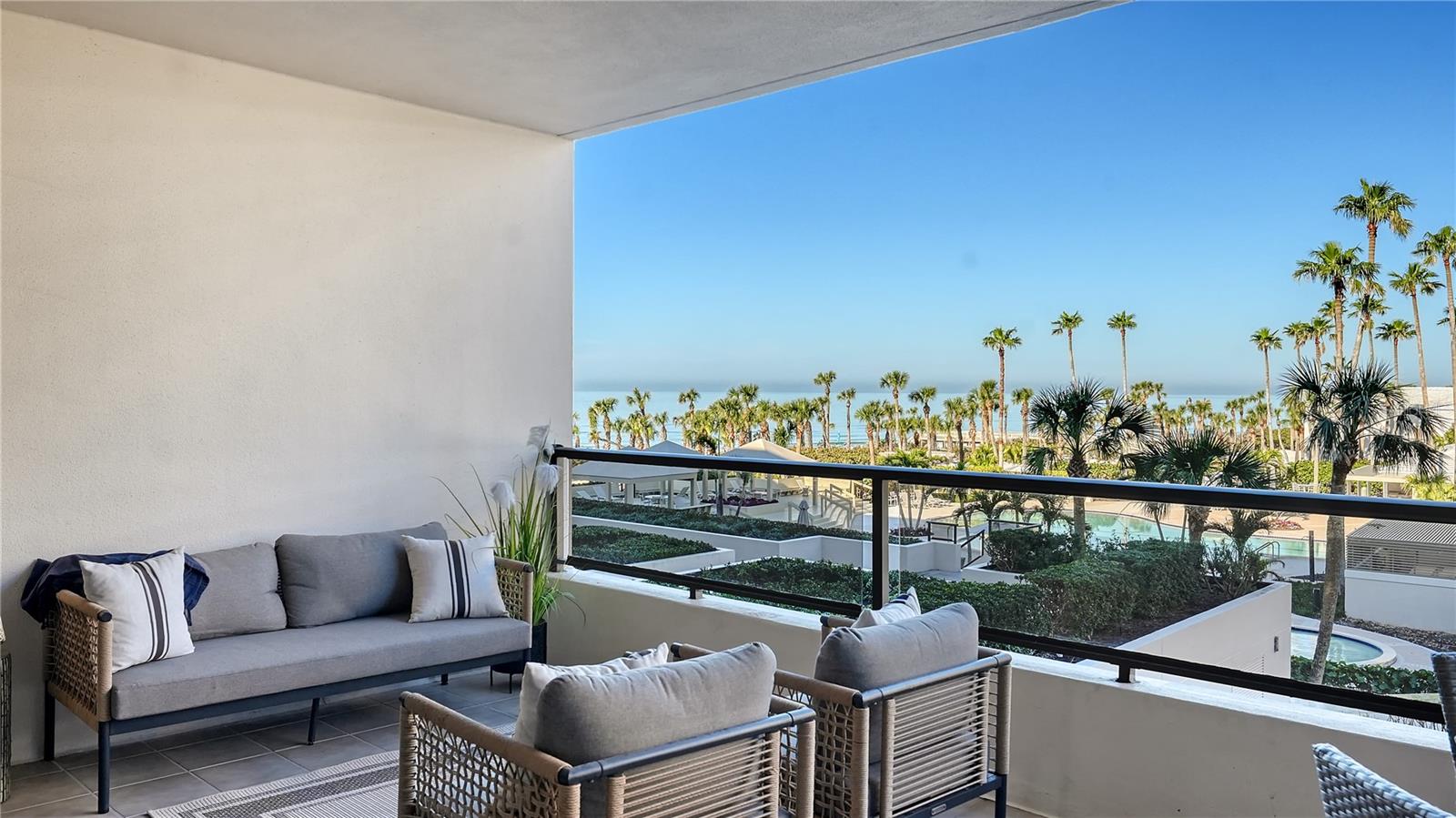 535 SANCTUARY DR #A202