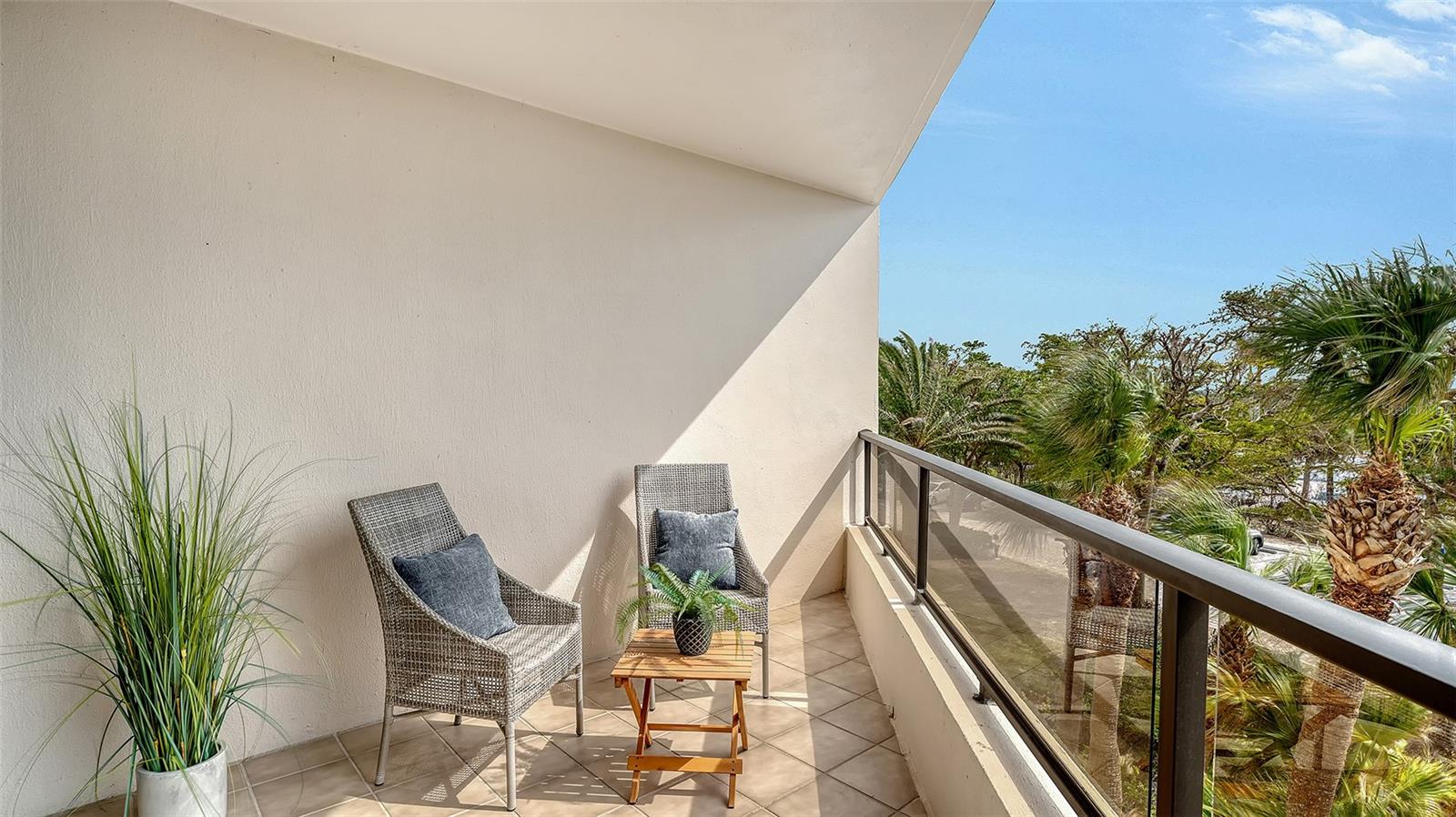 535 SANCTUARY DR #A202