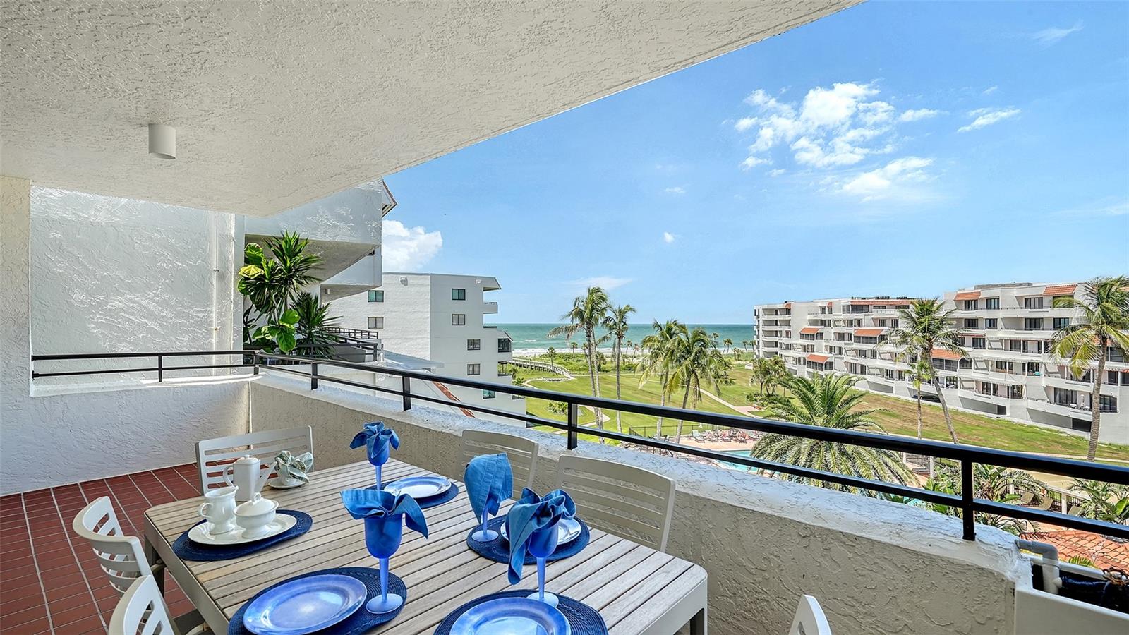 1445 GULF OF MEXICO DR #404