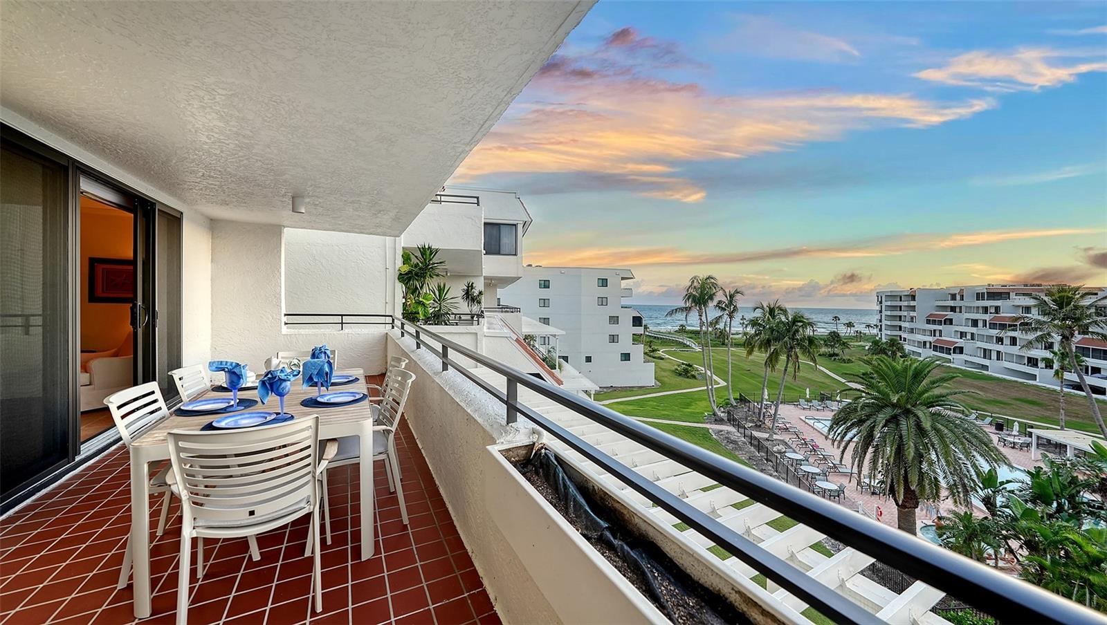 1445 GULF OF MEXICO DR #404