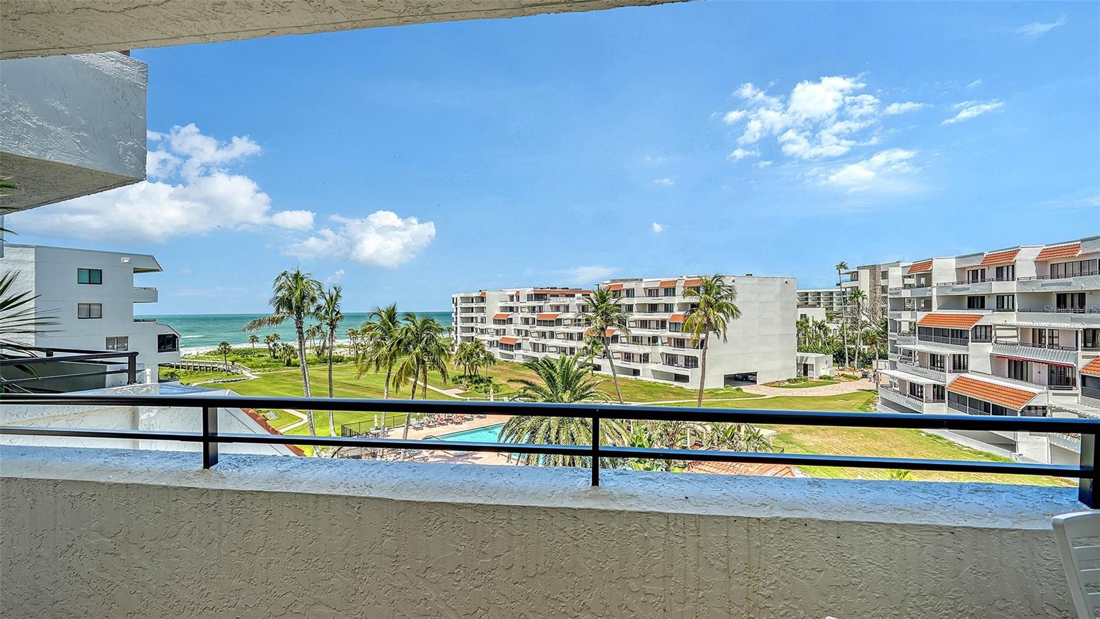 1445 GULF OF MEXICO DR #404