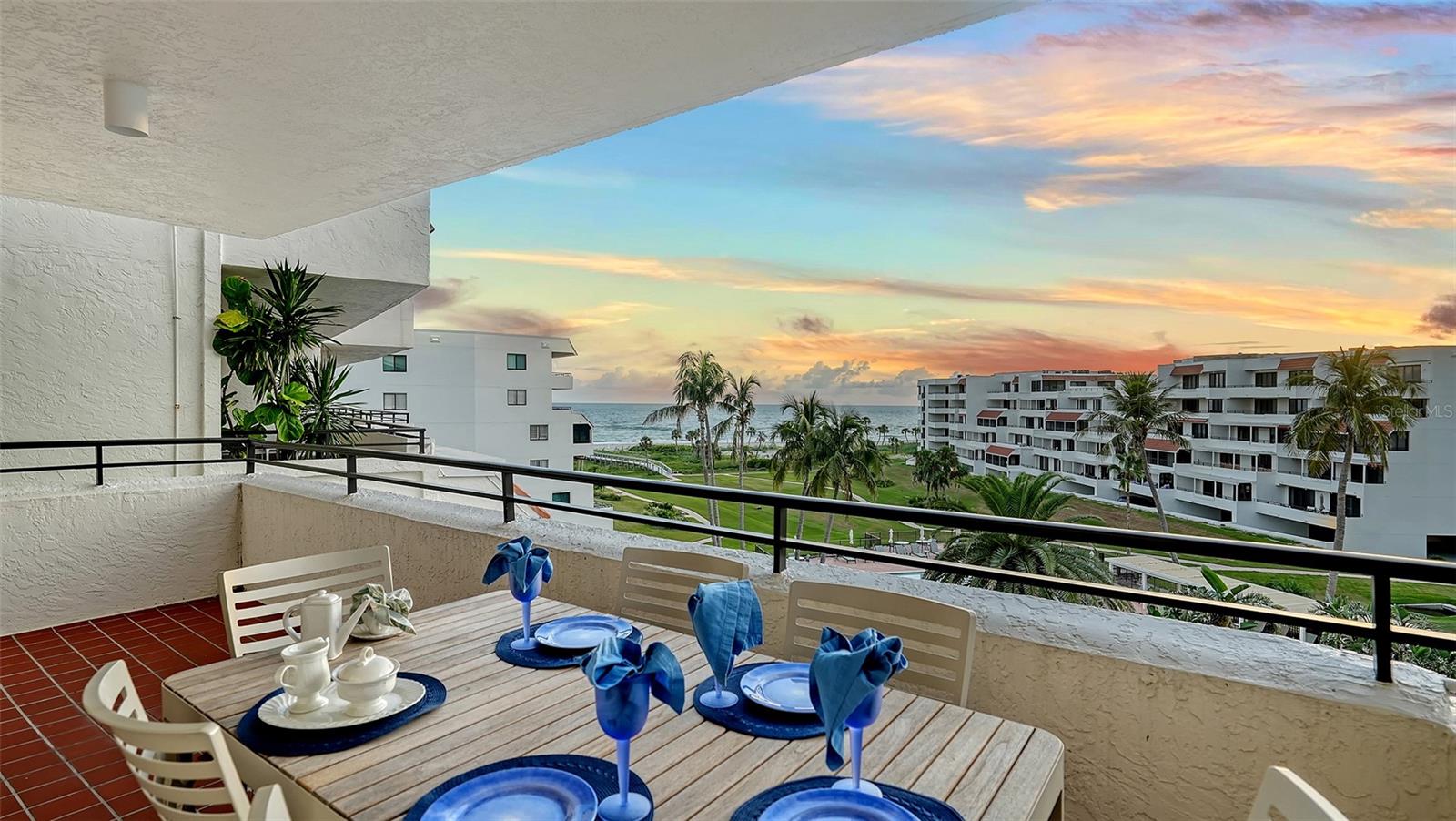 1445 GULF OF MEXICO DR #404