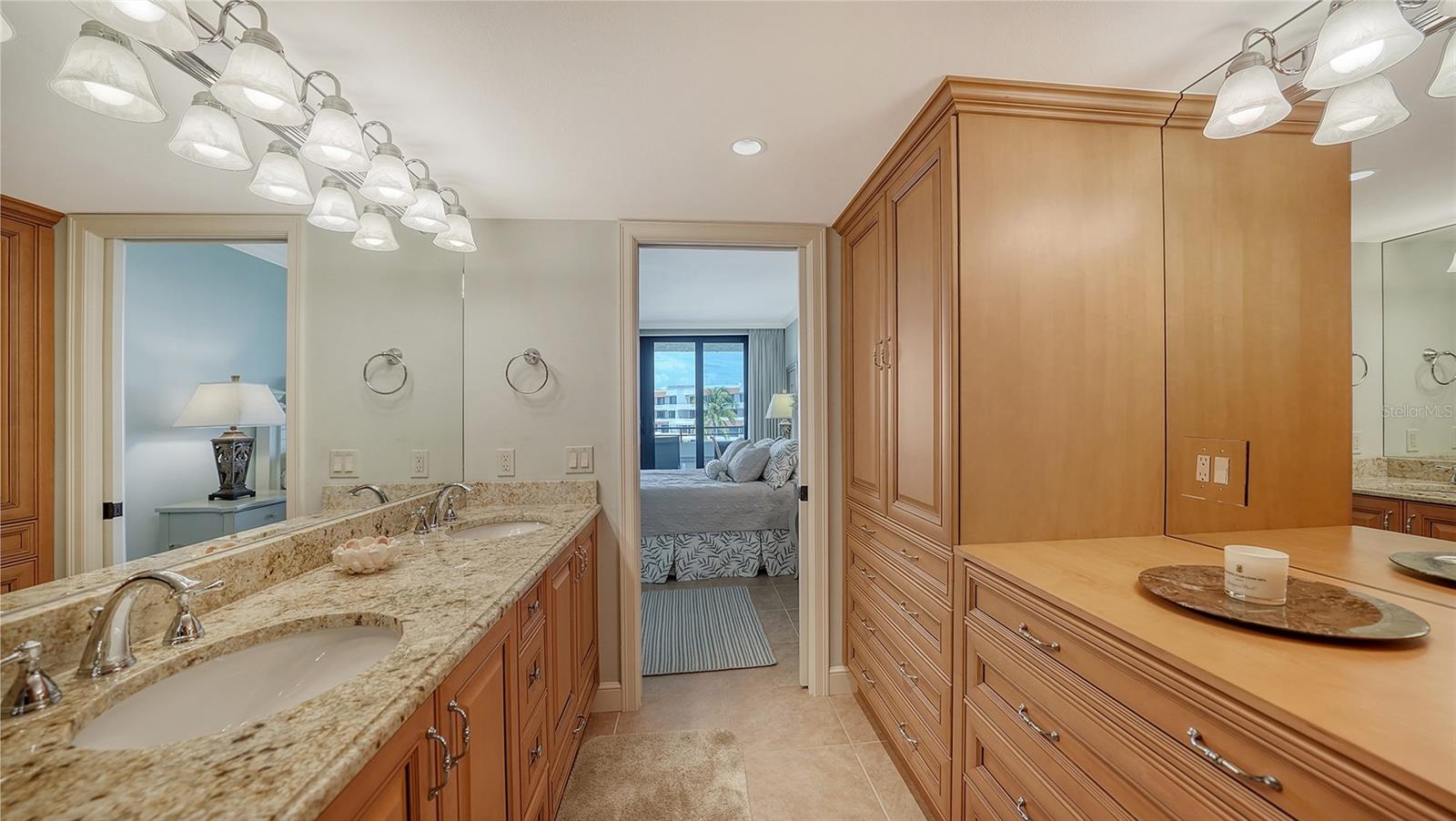 1445 GULF OF MEXICO DR #404
