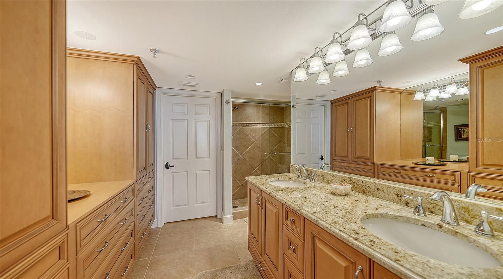 1445 GULF OF MEXICO DR #404