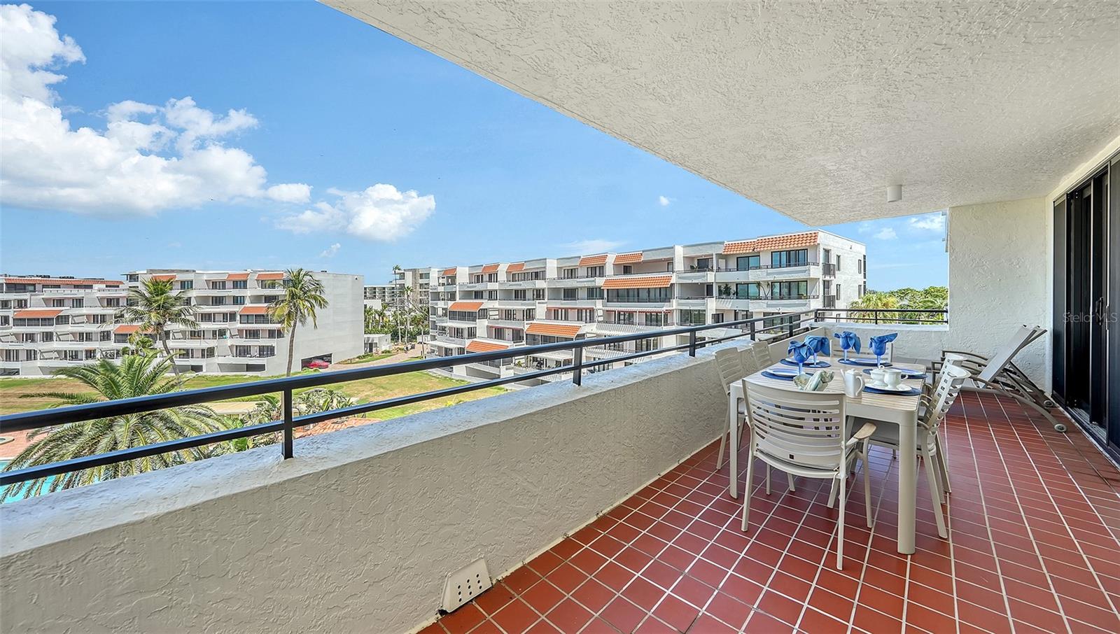 1445 GULF OF MEXICO DR #404