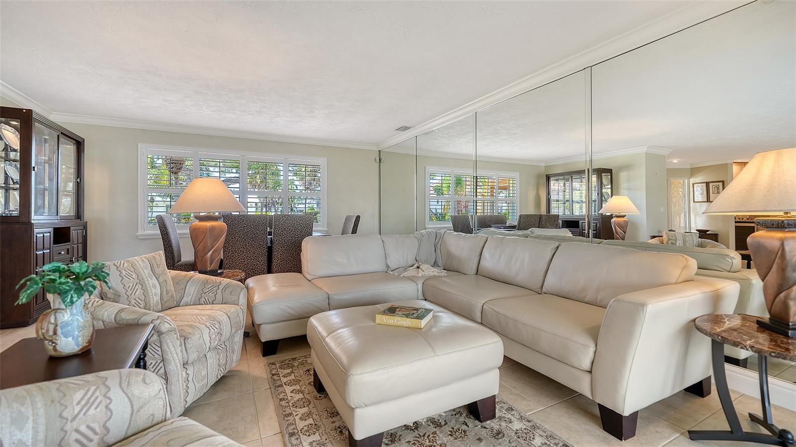 524 KETCH LN