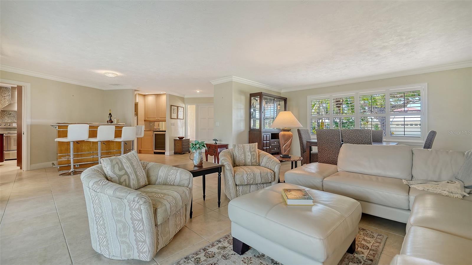 524 KETCH LN