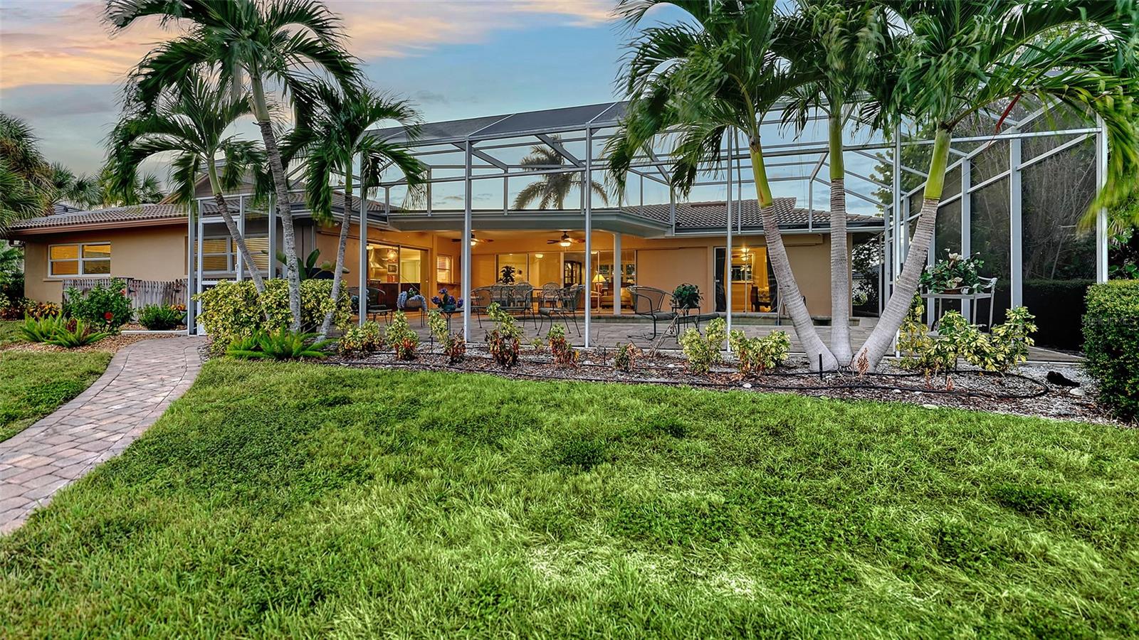 524 KETCH LN