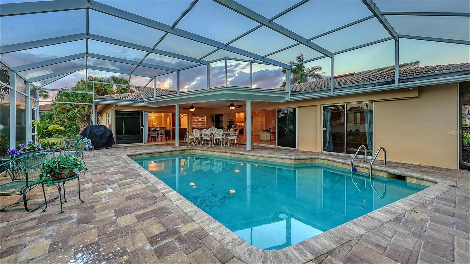 524 KETCH LN