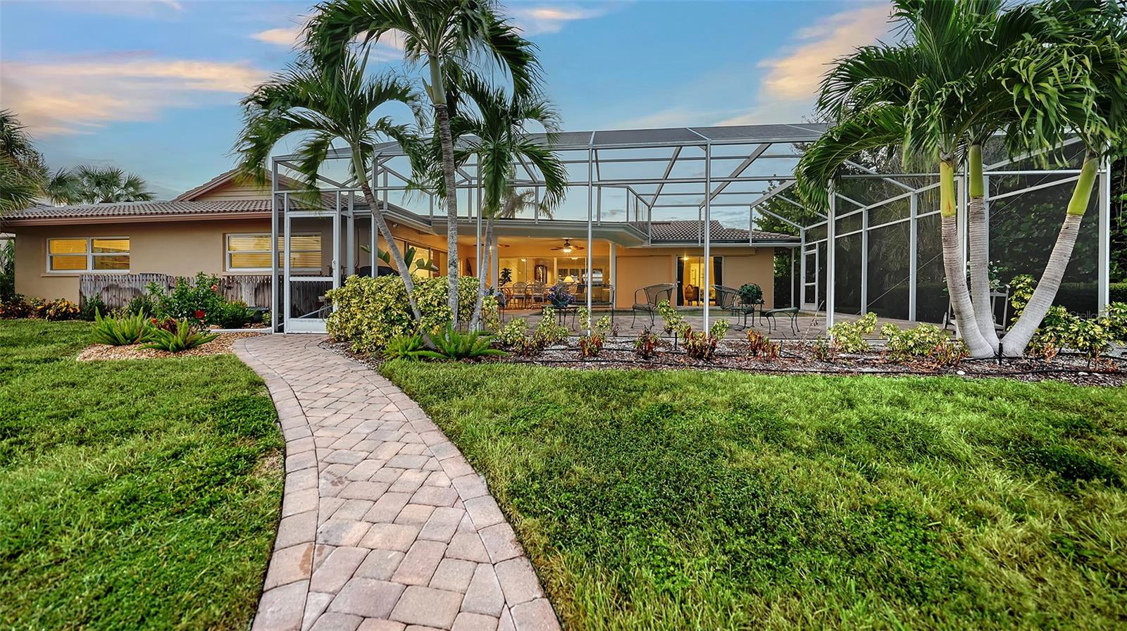 524 KETCH LN