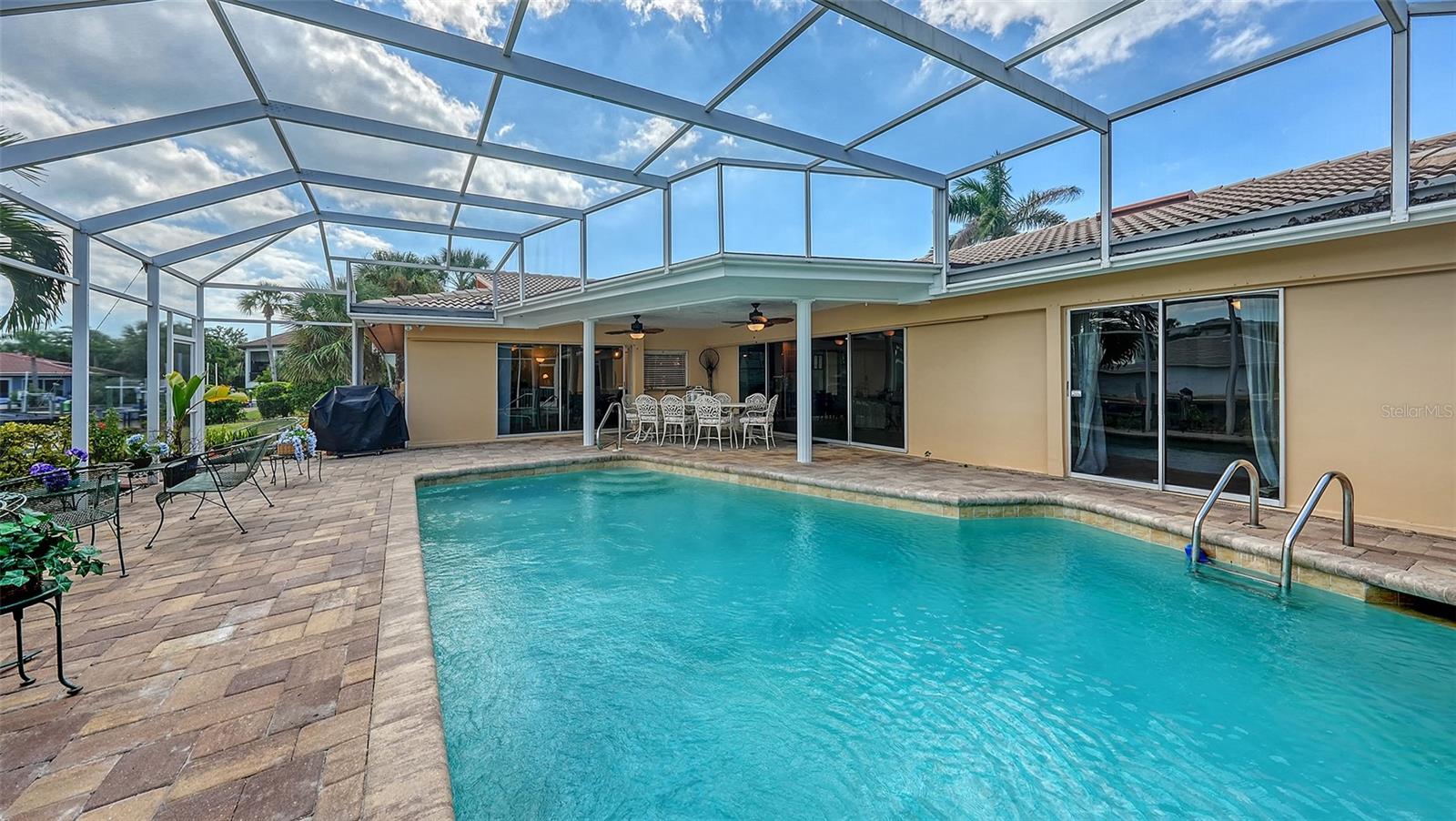 524 KETCH LN