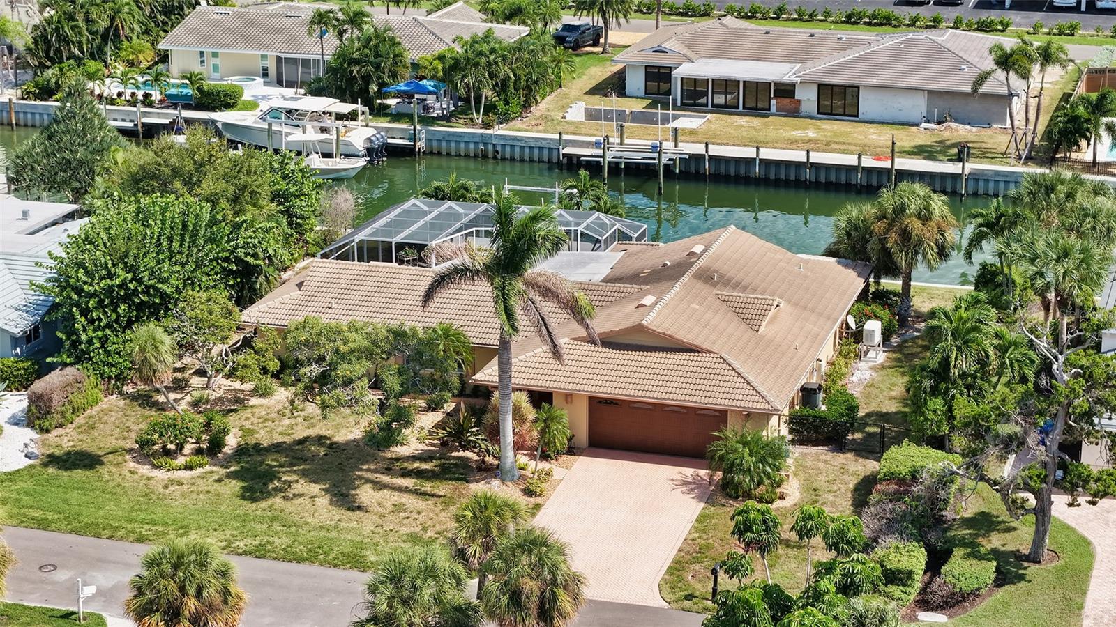524 KETCH LN