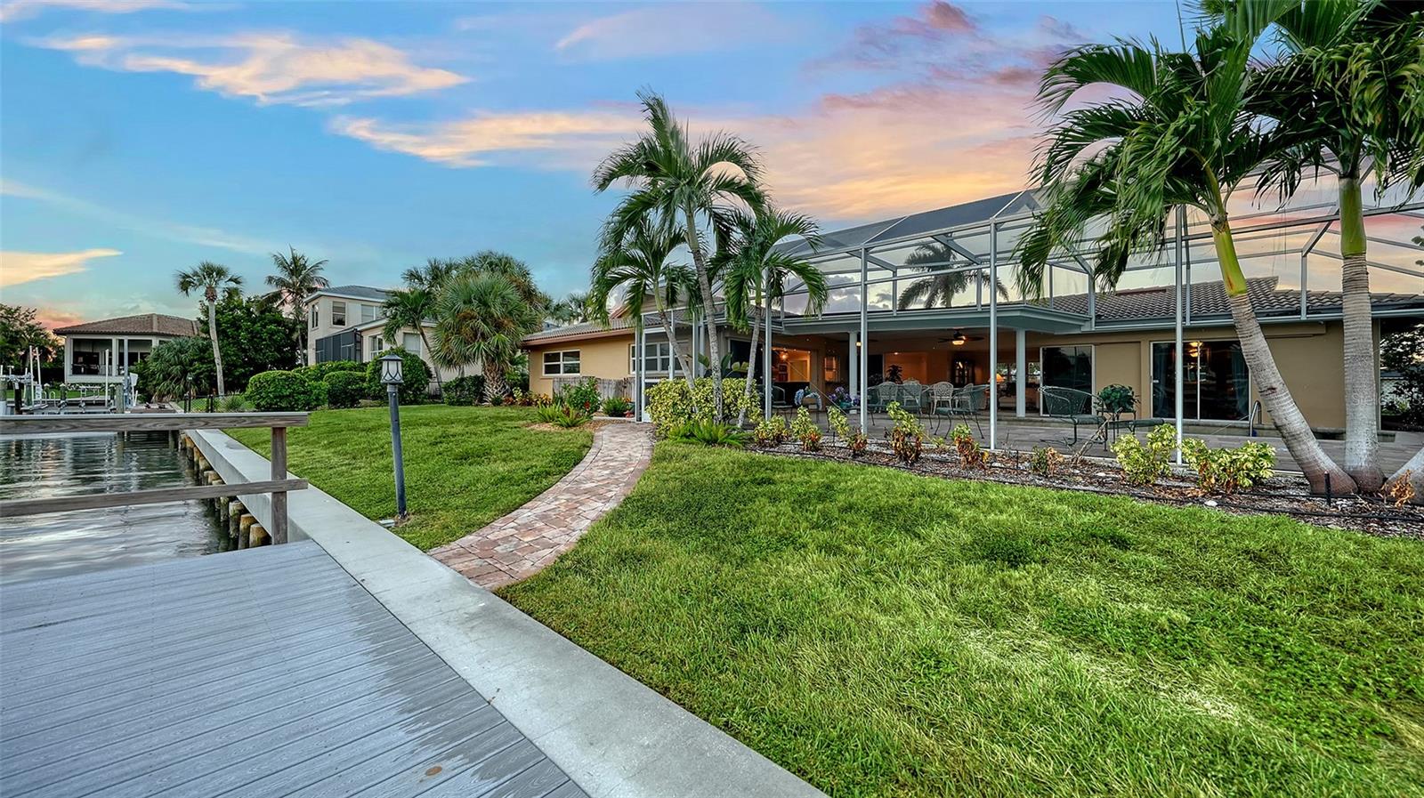 524 KETCH LN