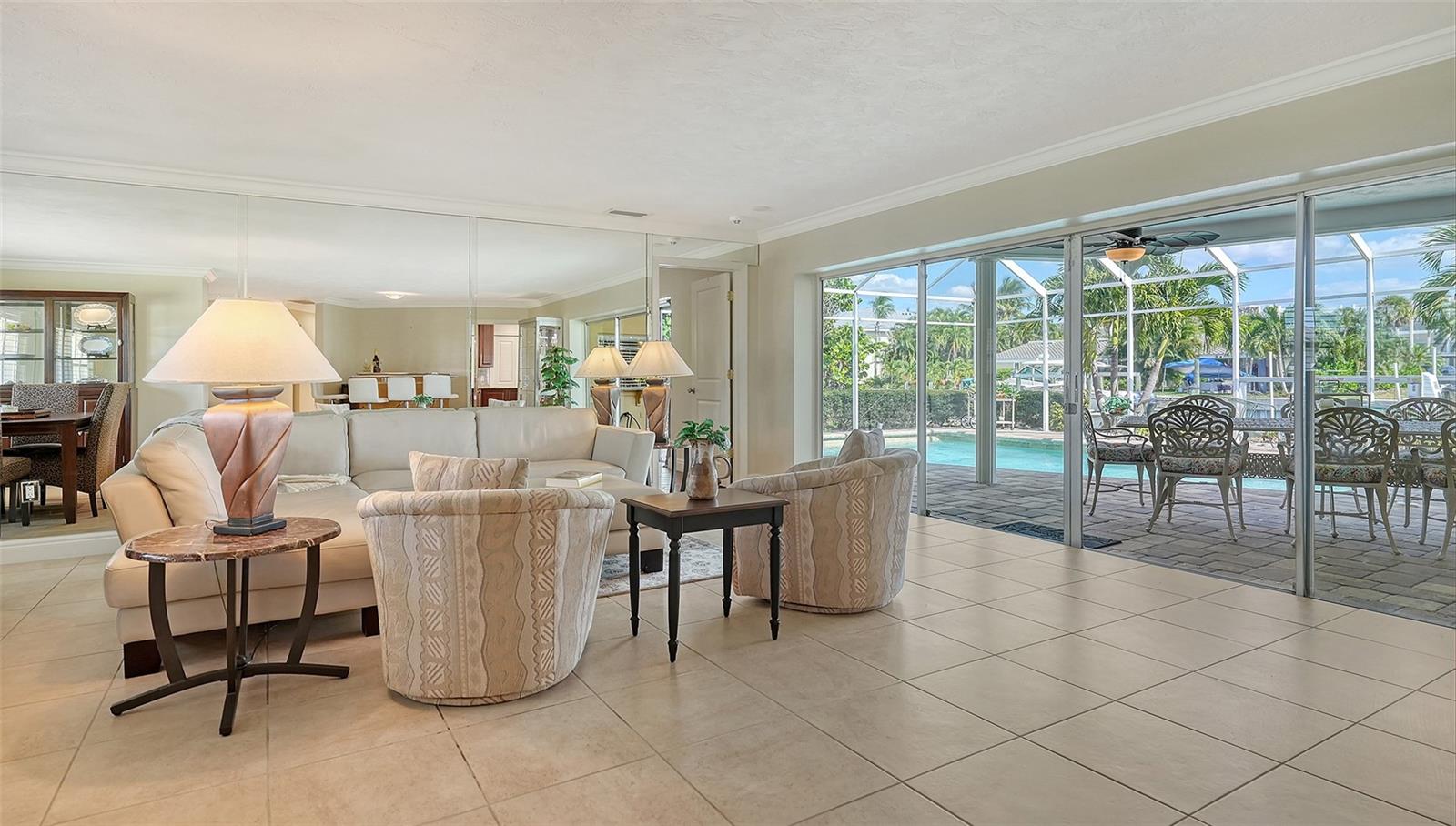 524 KETCH LN