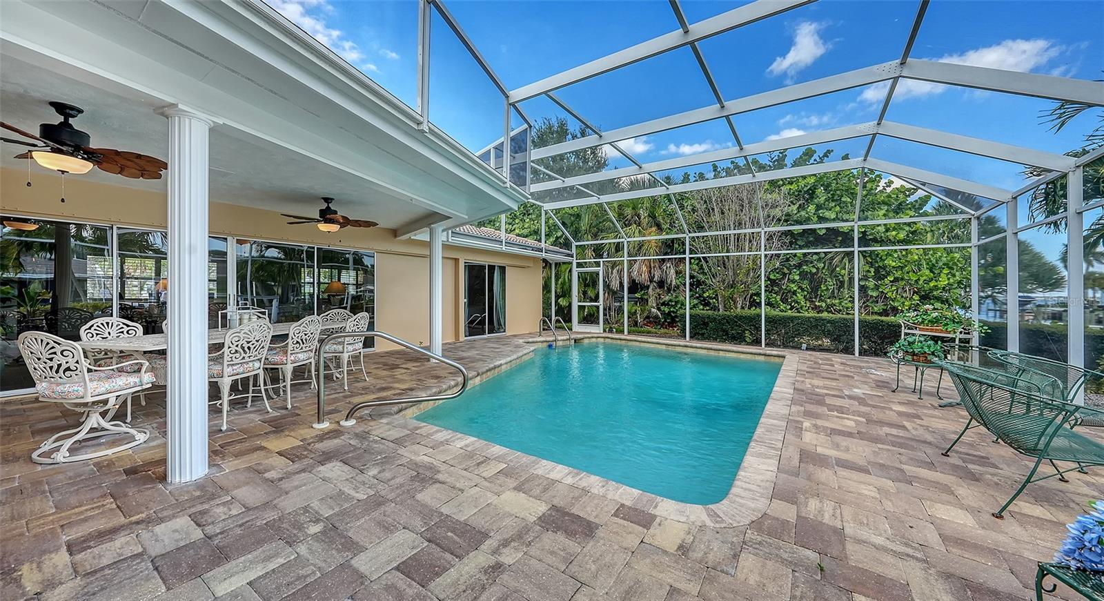 524 KETCH LN