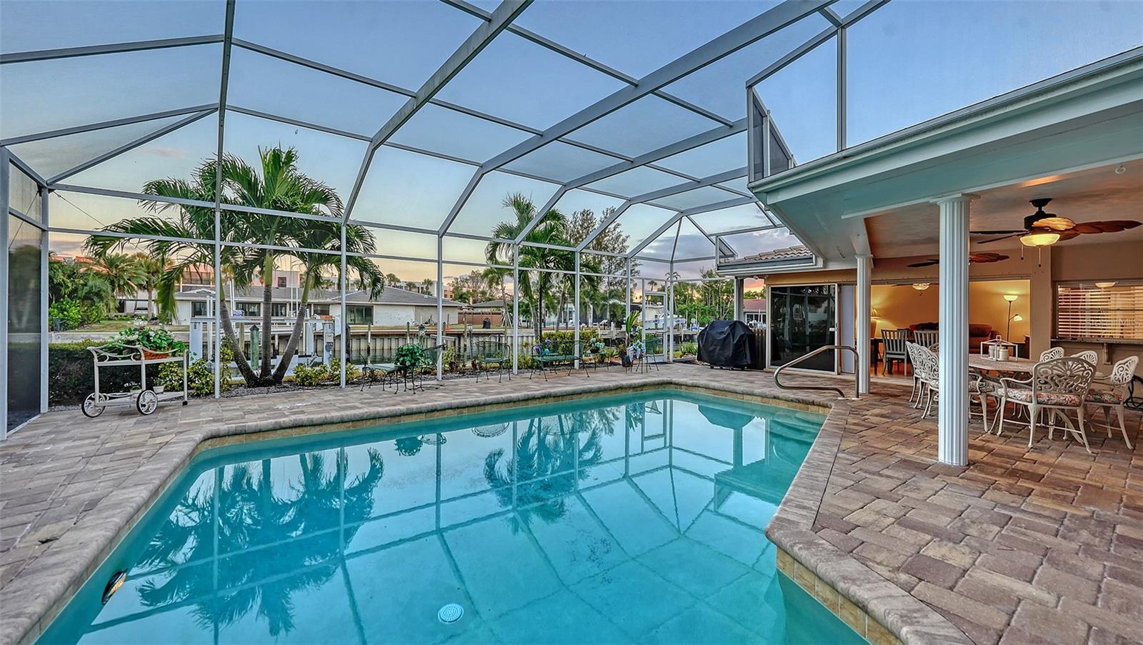 524 KETCH LN