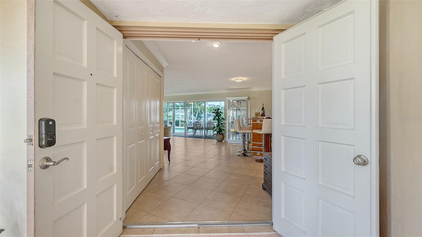 524 KETCH LN