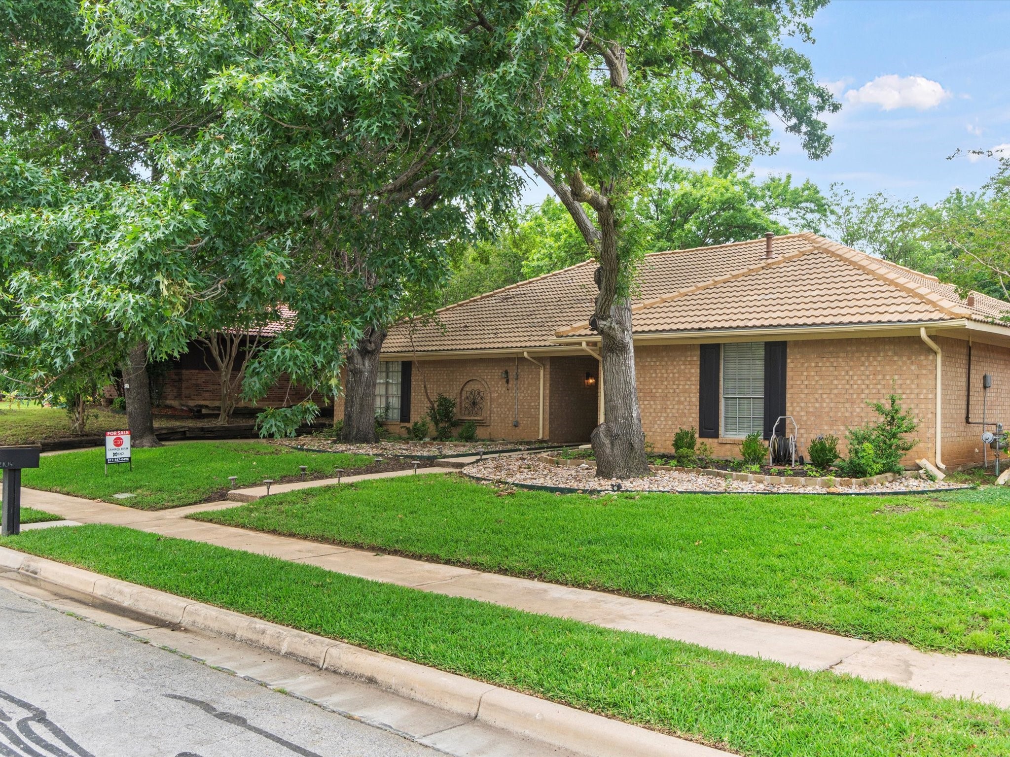 2109 Inverness Drive