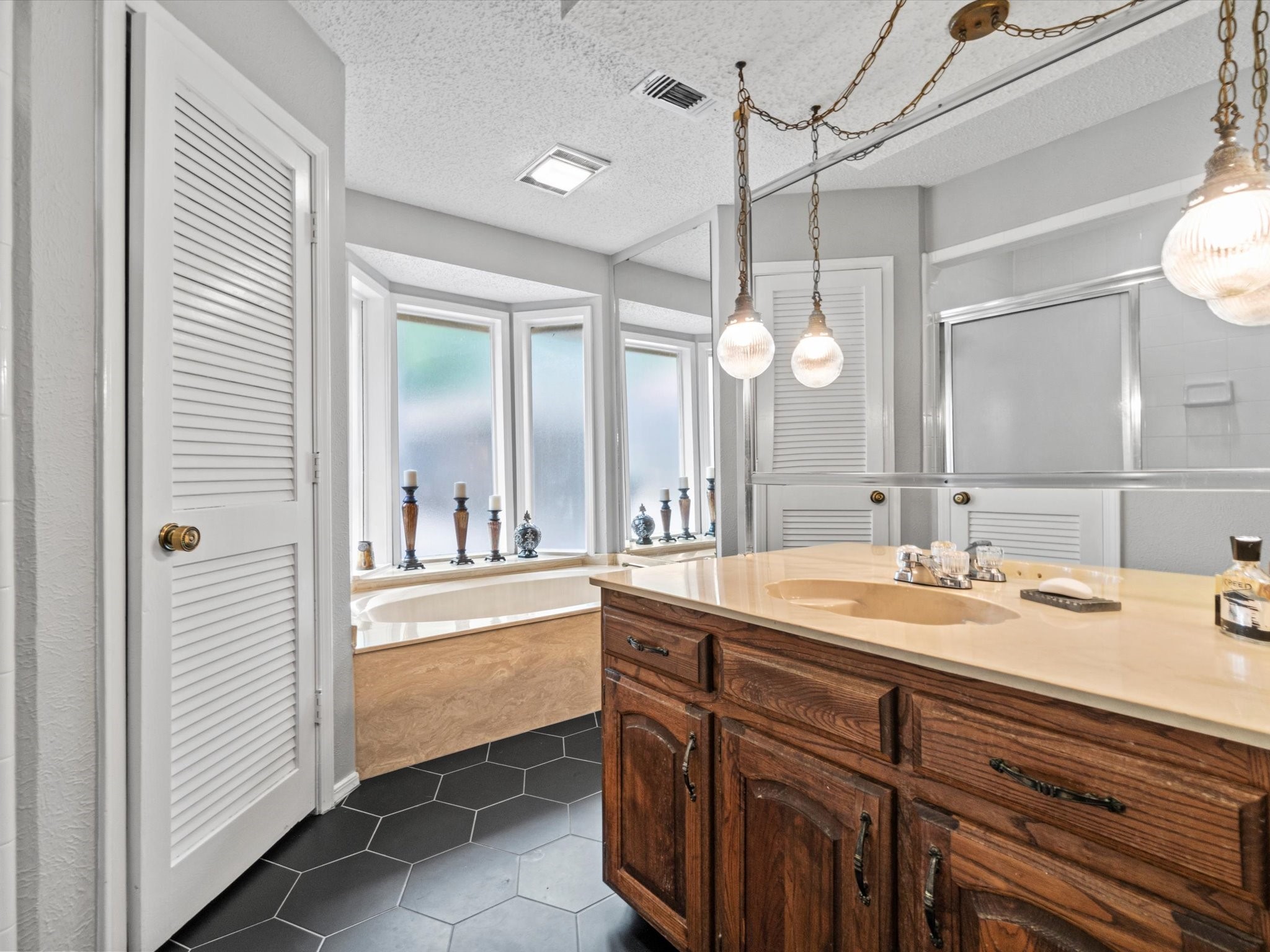 2109 Inverness Drive