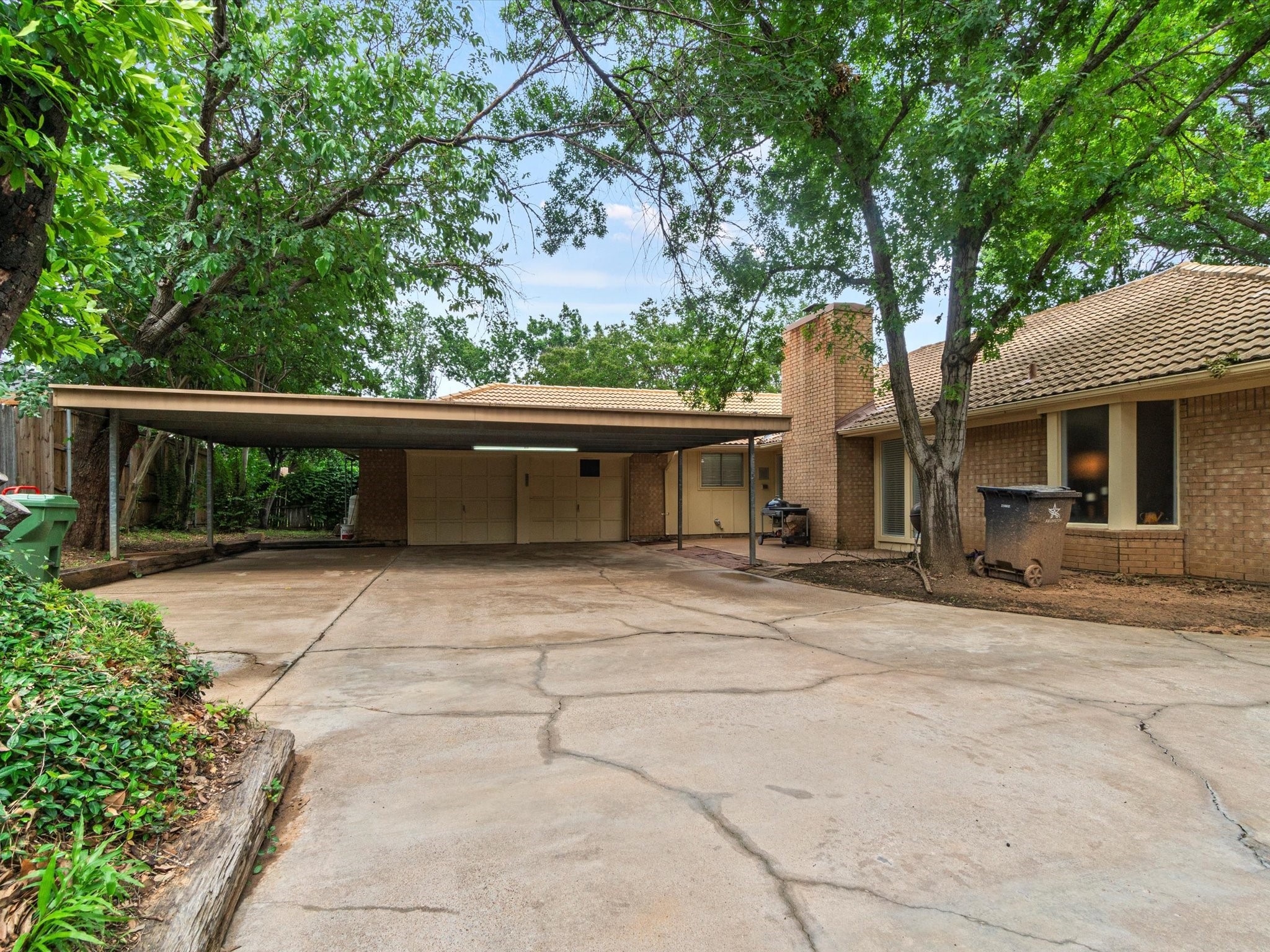 2109 Inverness Drive