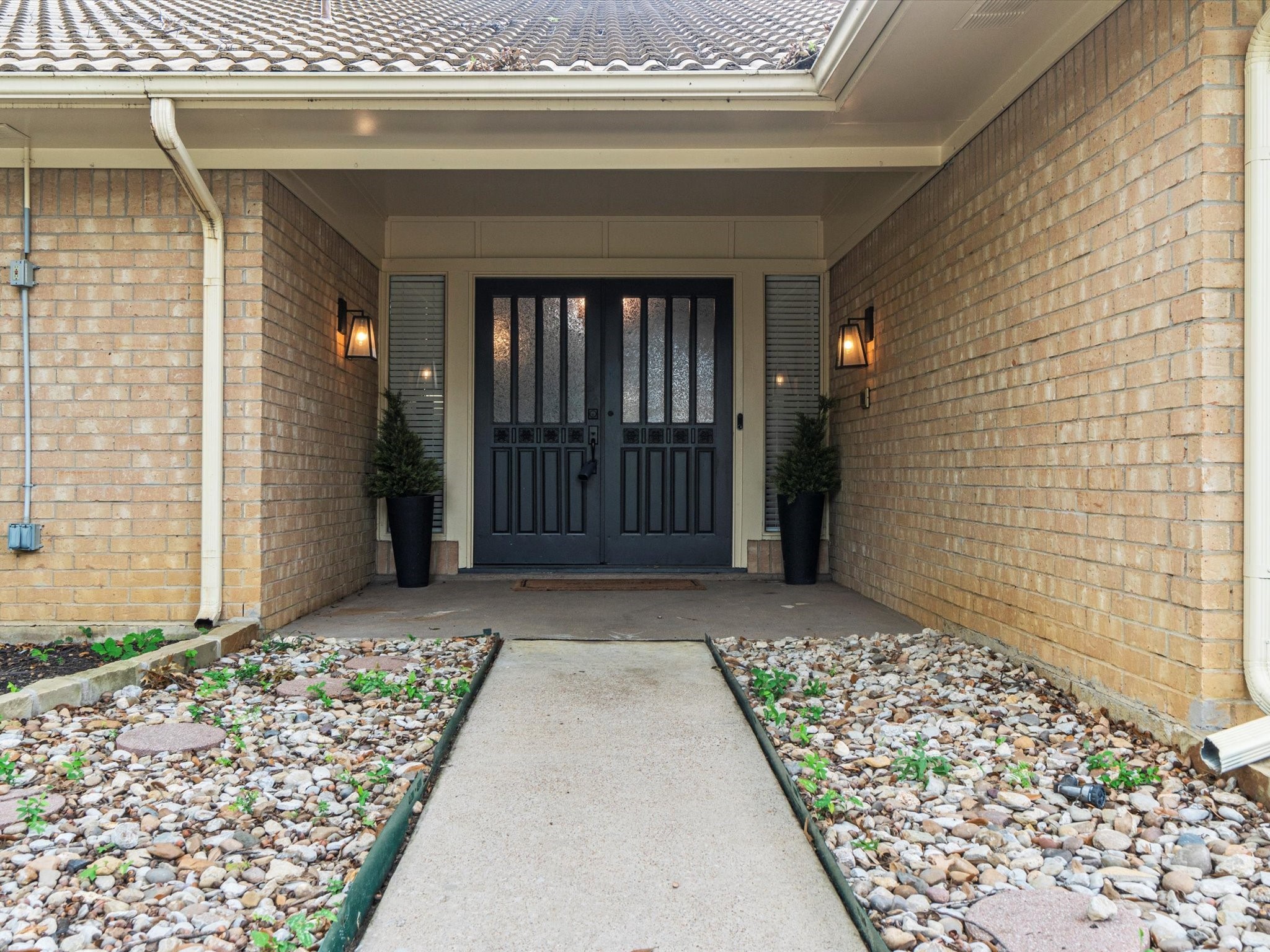 2109 Inverness Drive