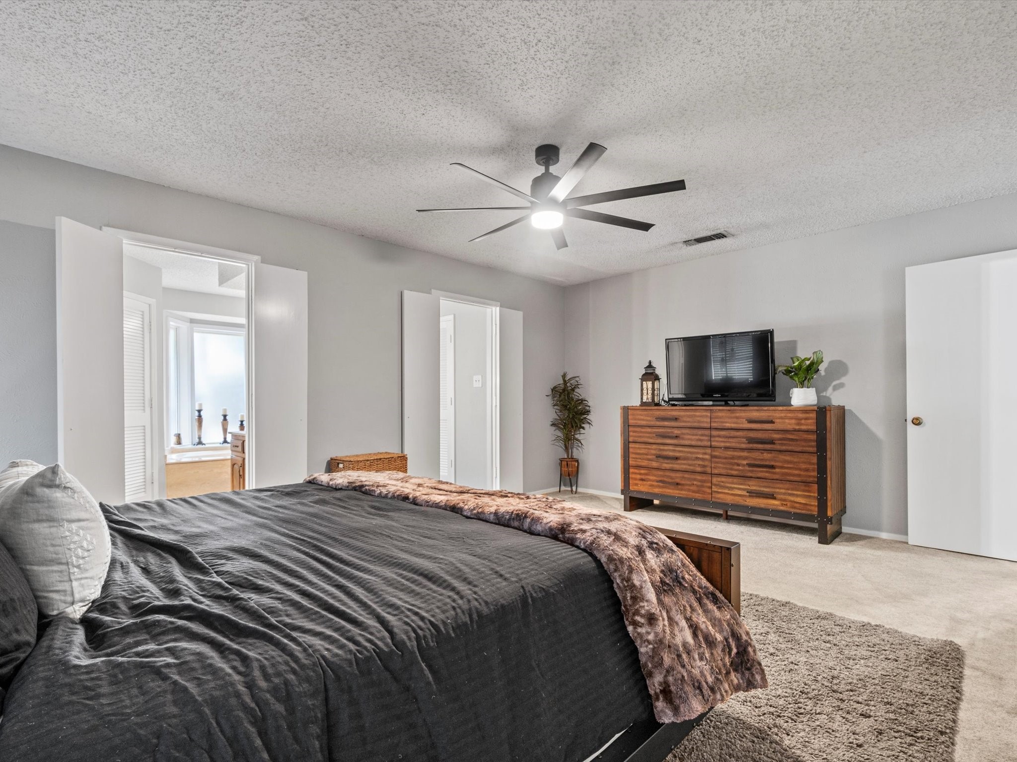 2109 Inverness Drive