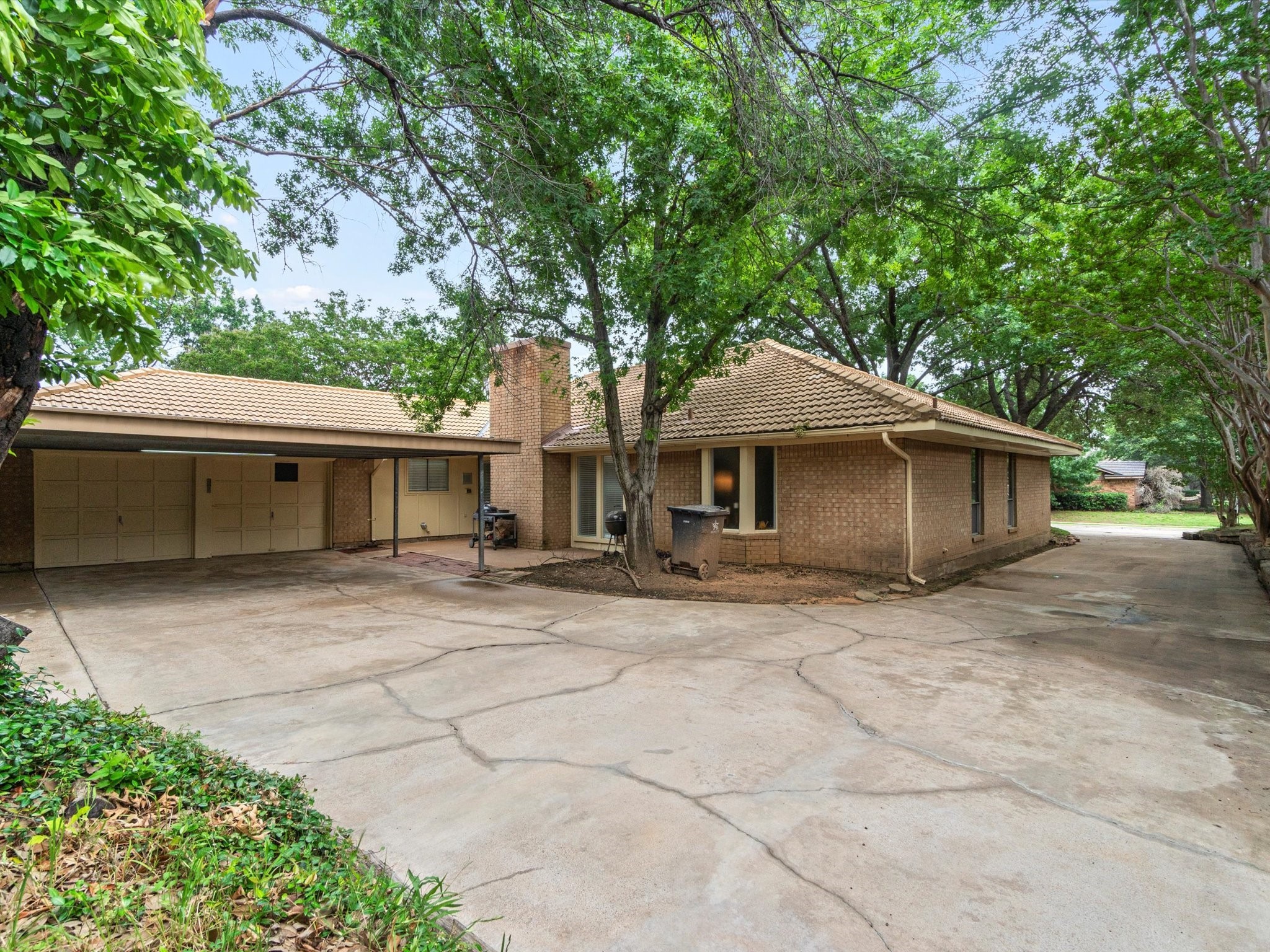 2109 Inverness Drive