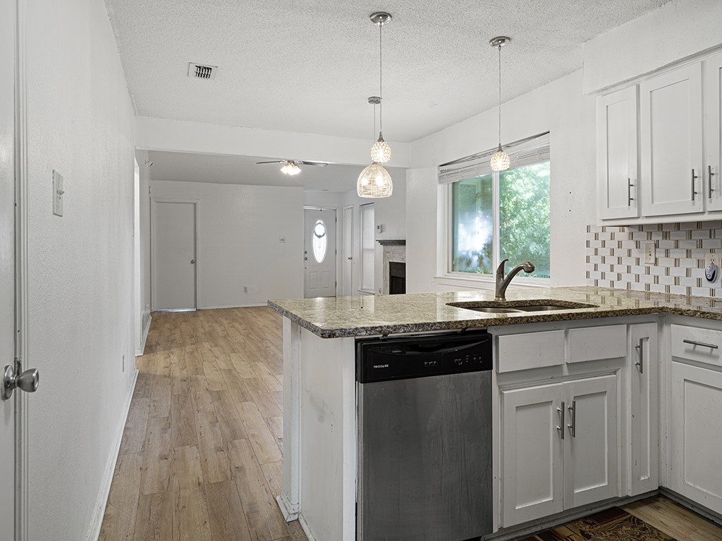 5814 Falconcrest Drive