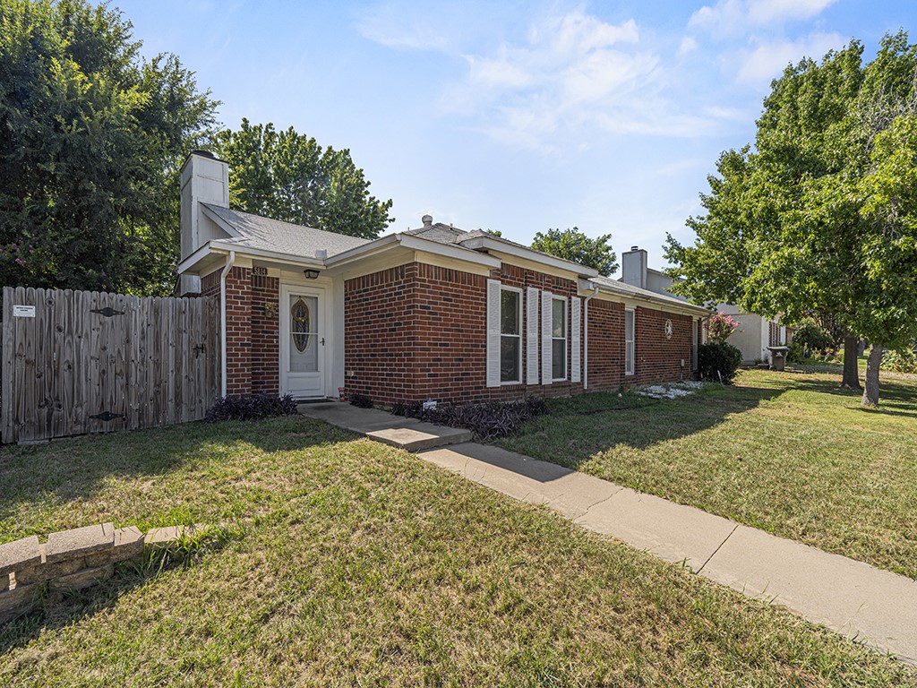 5814 Falconcrest Drive