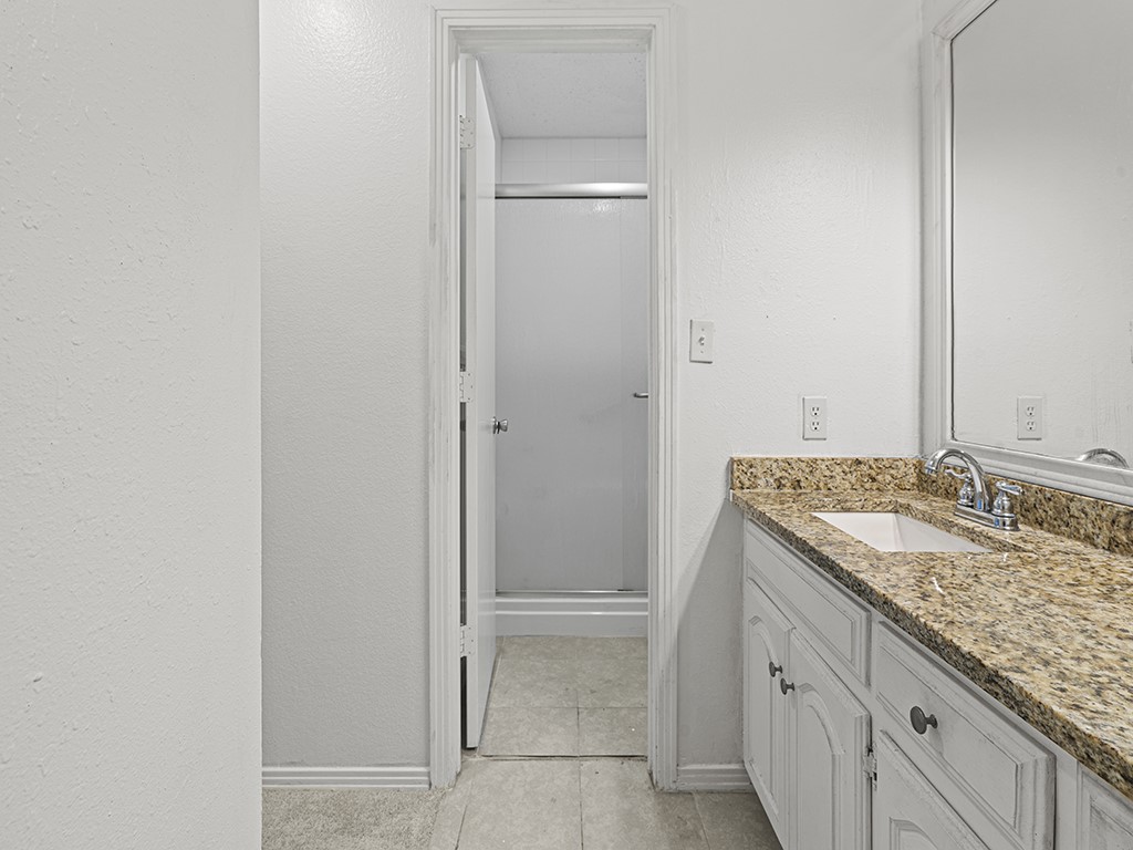 5814 Falconcrest Drive