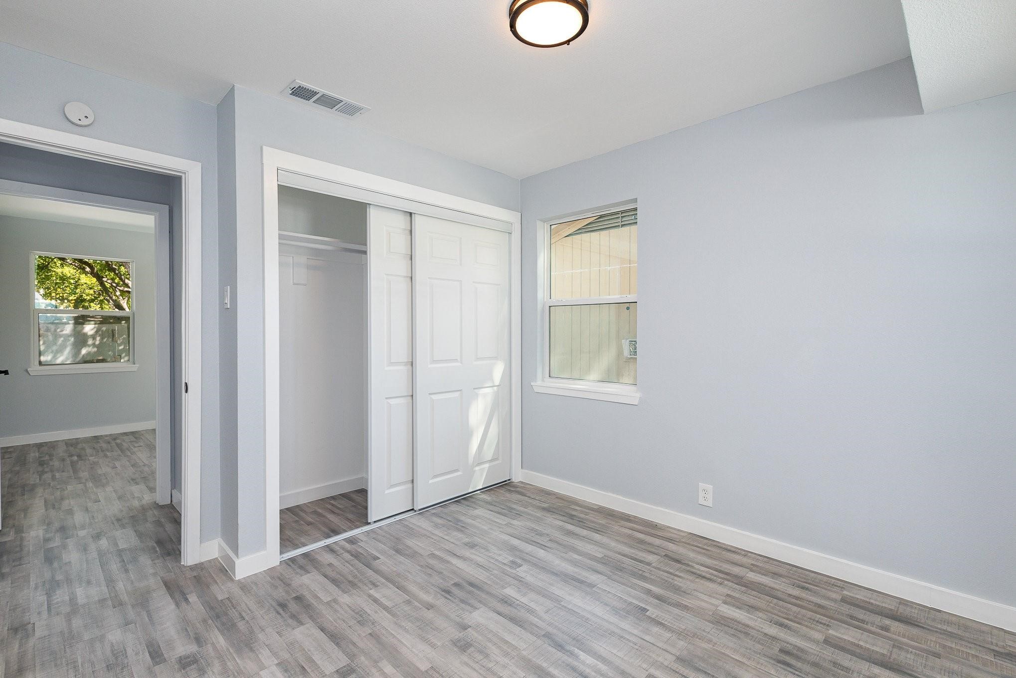 113 E Ridgewood Drive