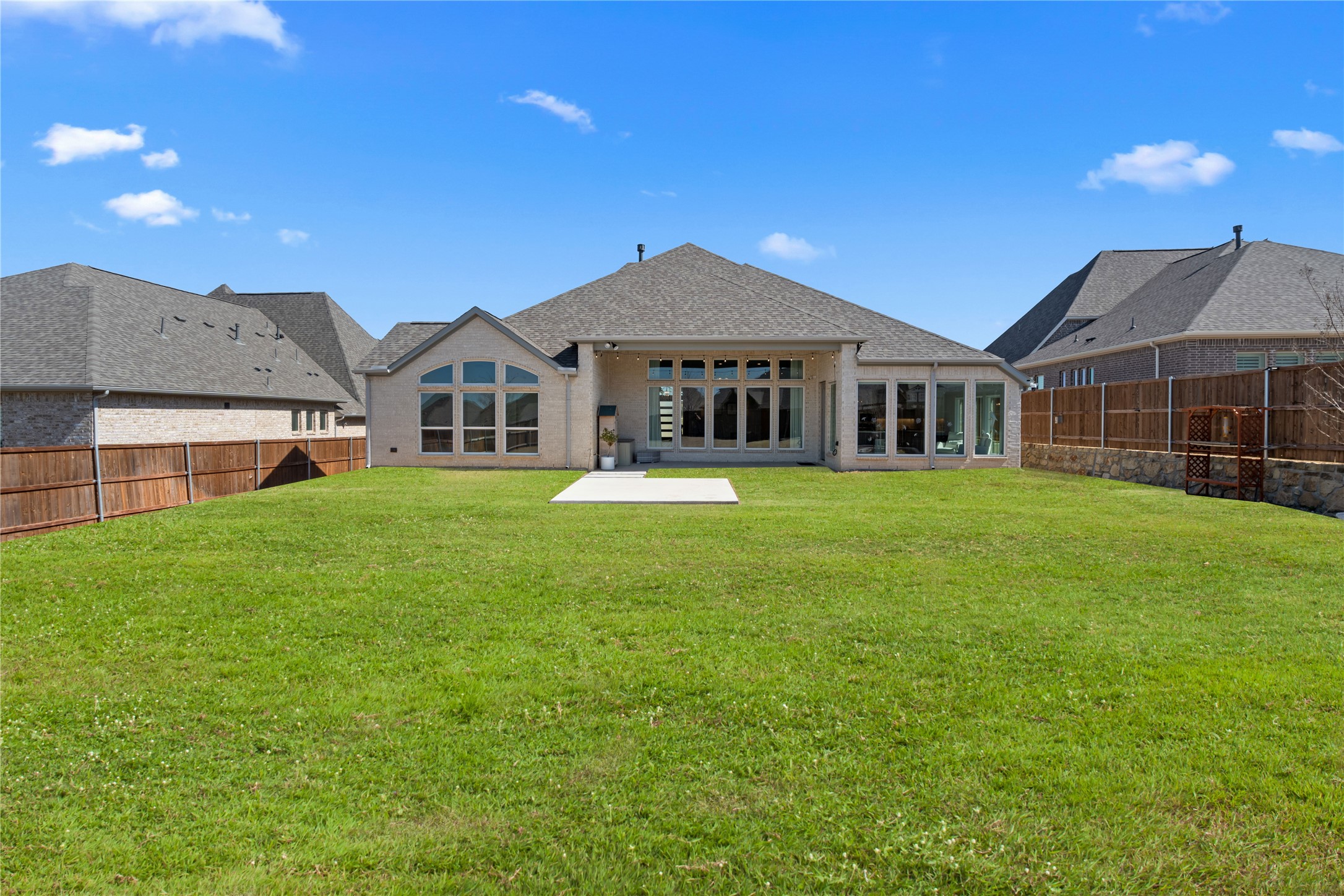 548 Horsetail Way