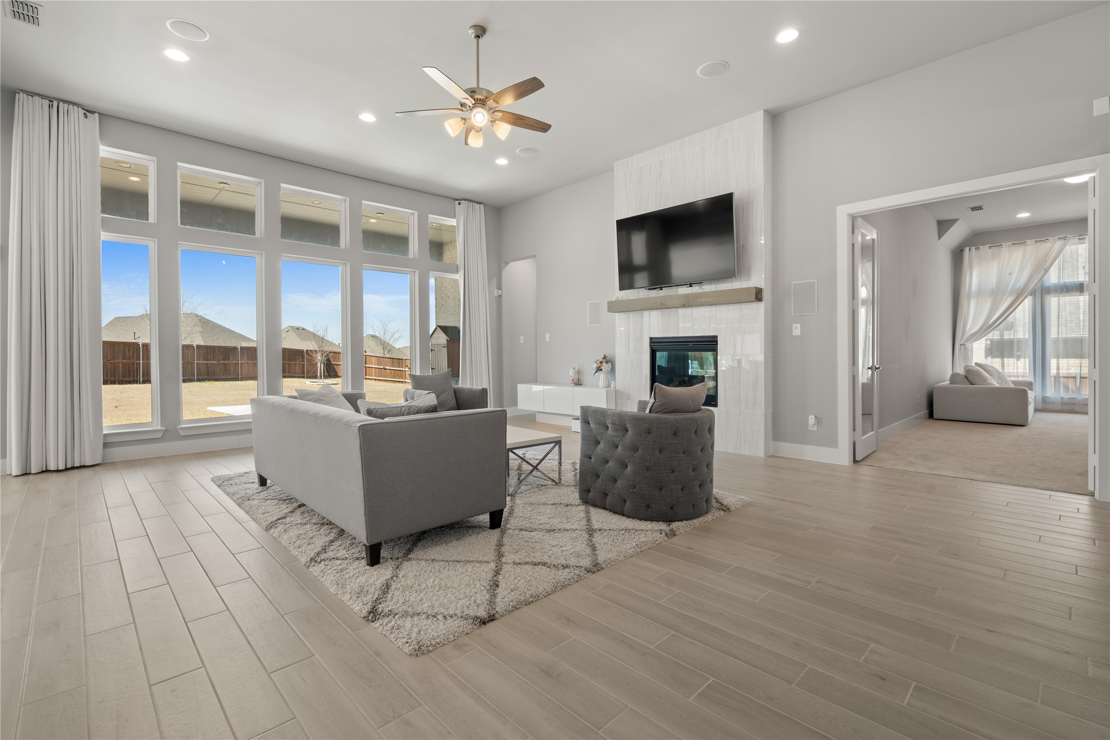 548 Horsetail Way