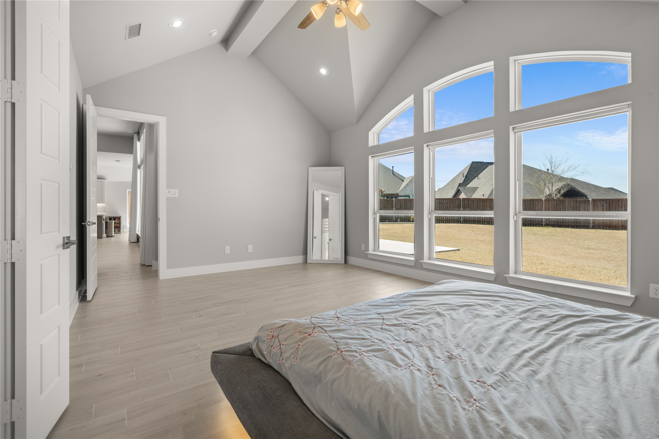 548 Horsetail Way