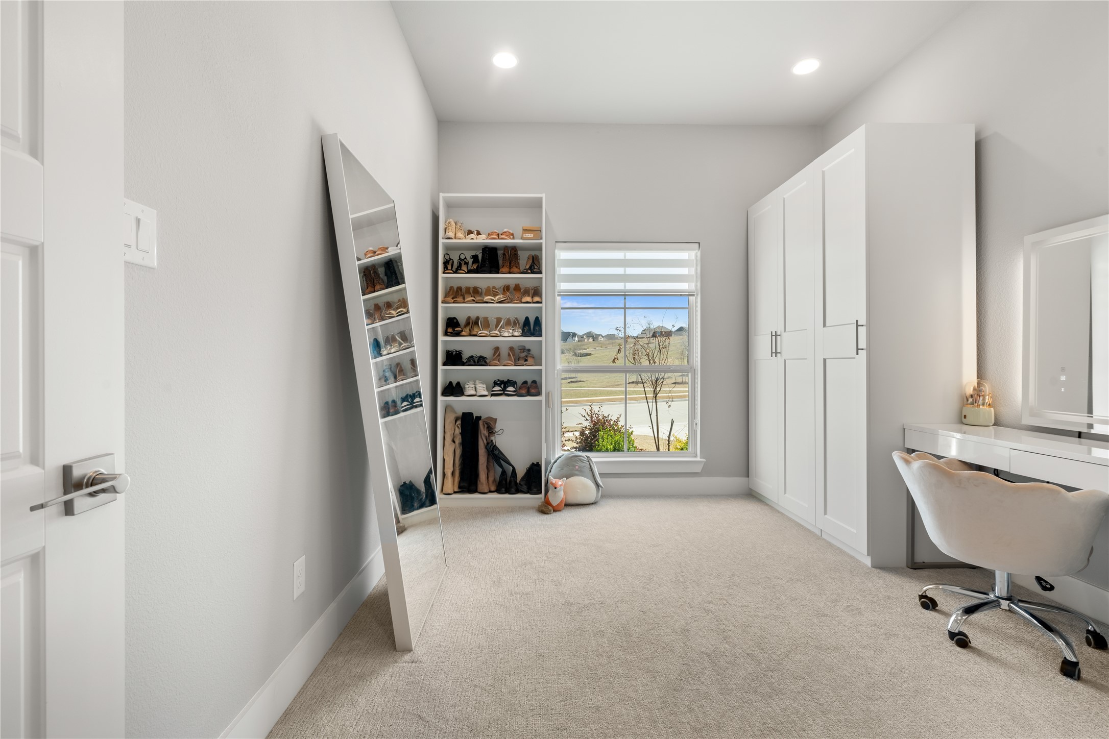548 Horsetail Way