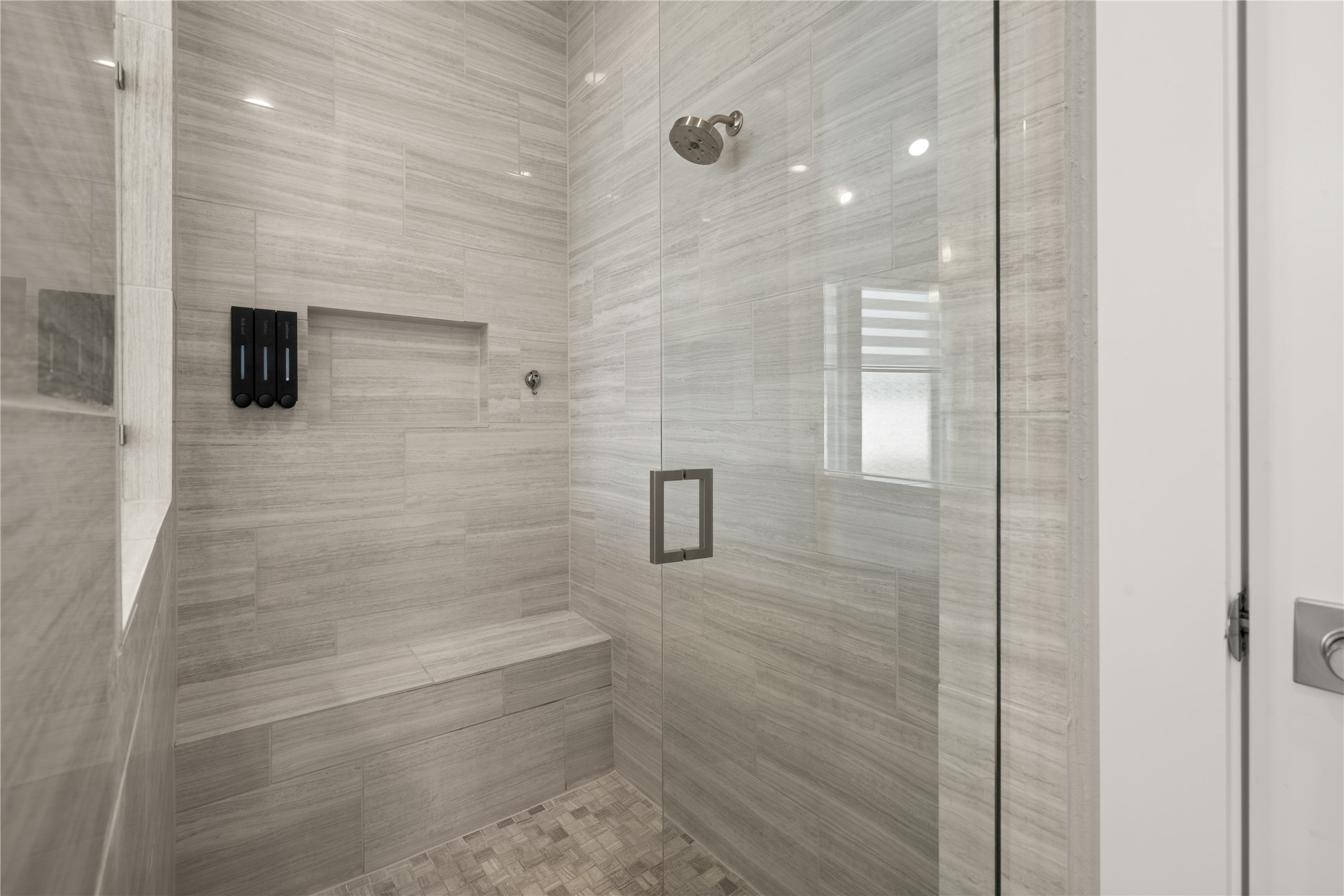 548 Horsetail Way