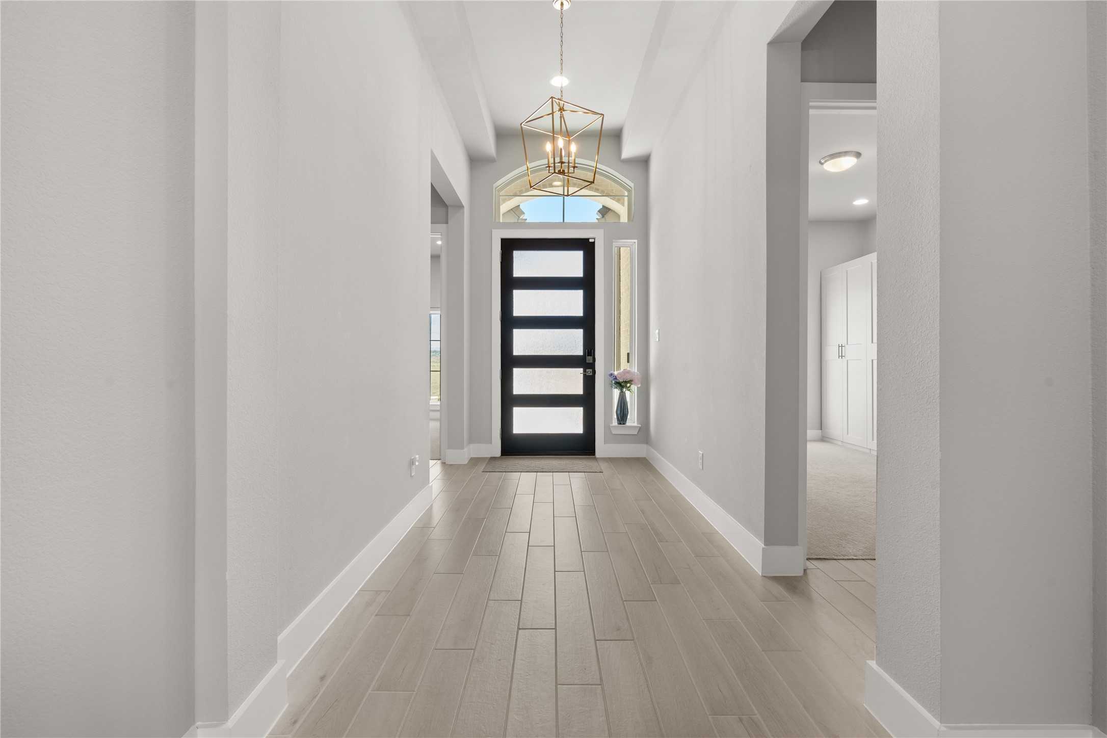 548 Horsetail Way