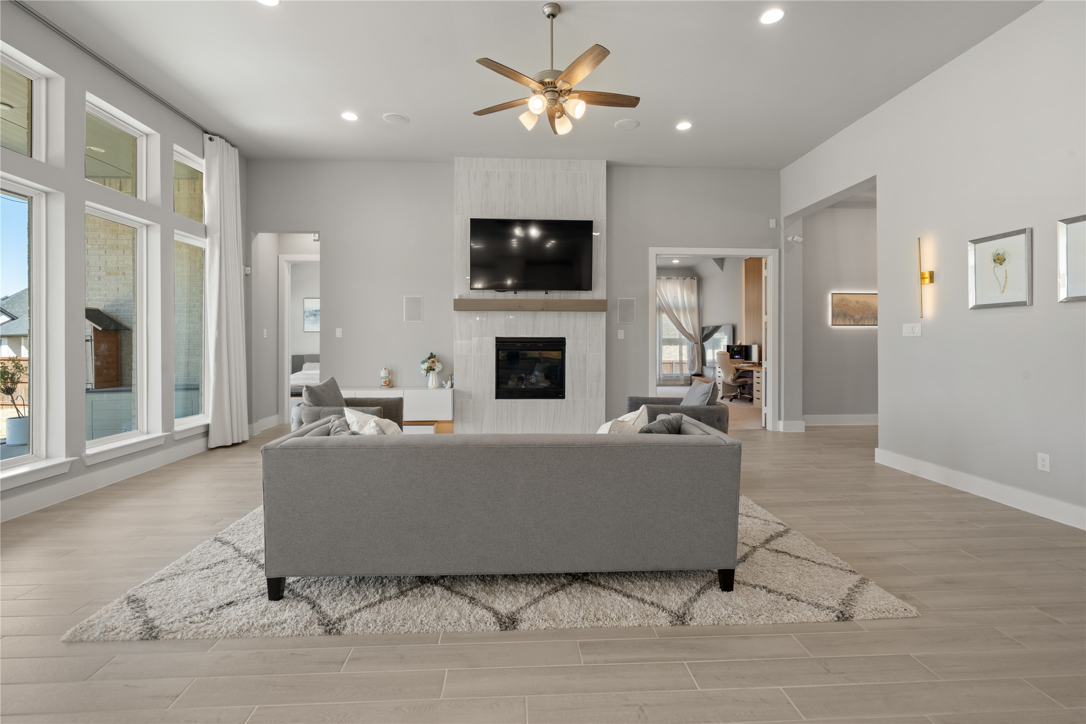 548 Horsetail Way