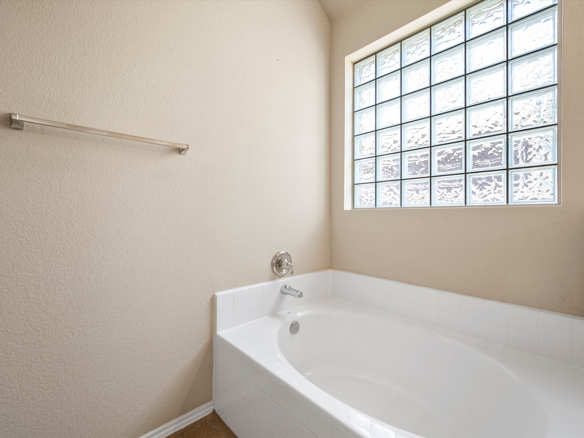 2733 Gardendale Drive