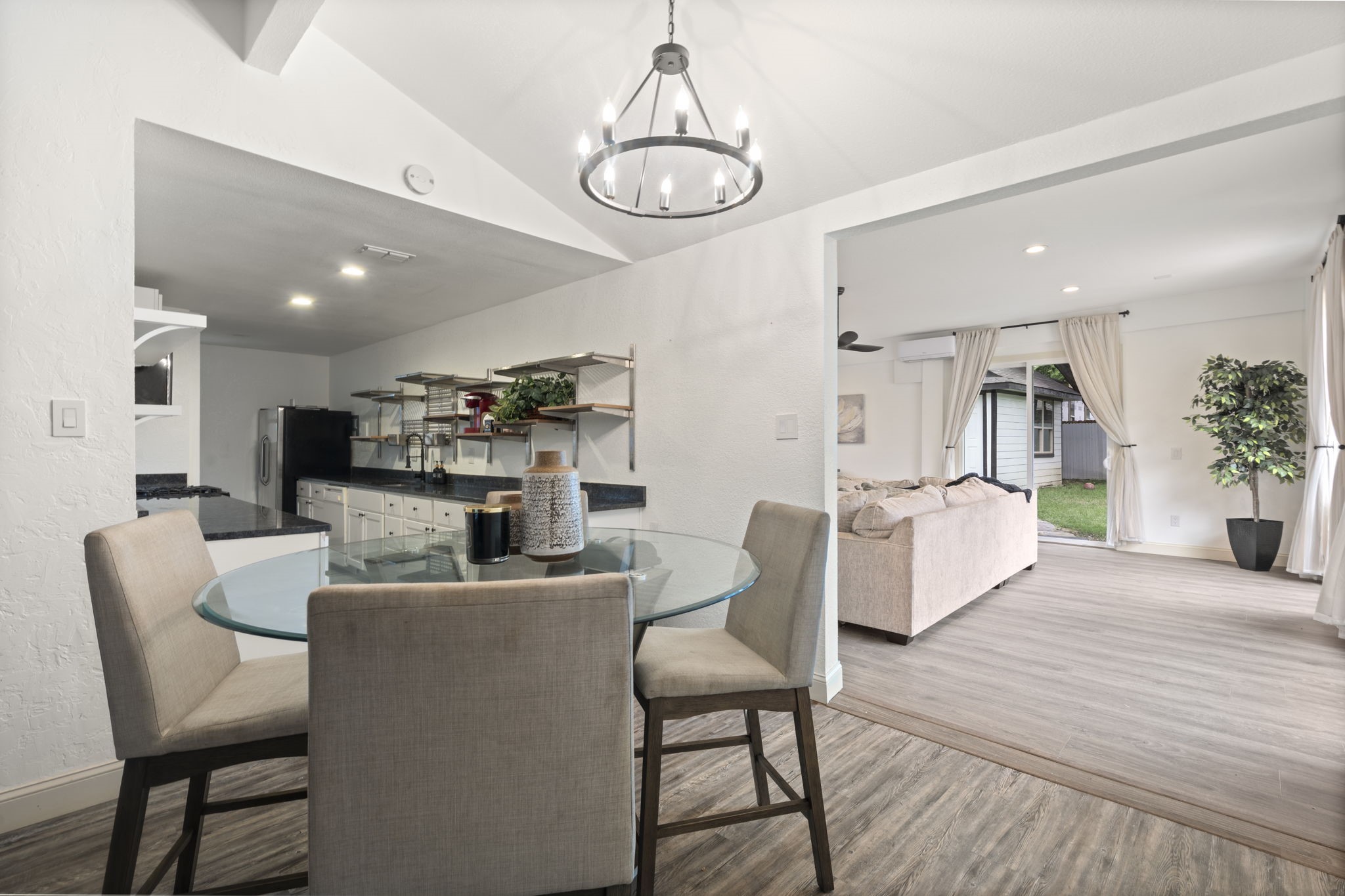 1411 Harvest Hill Lane