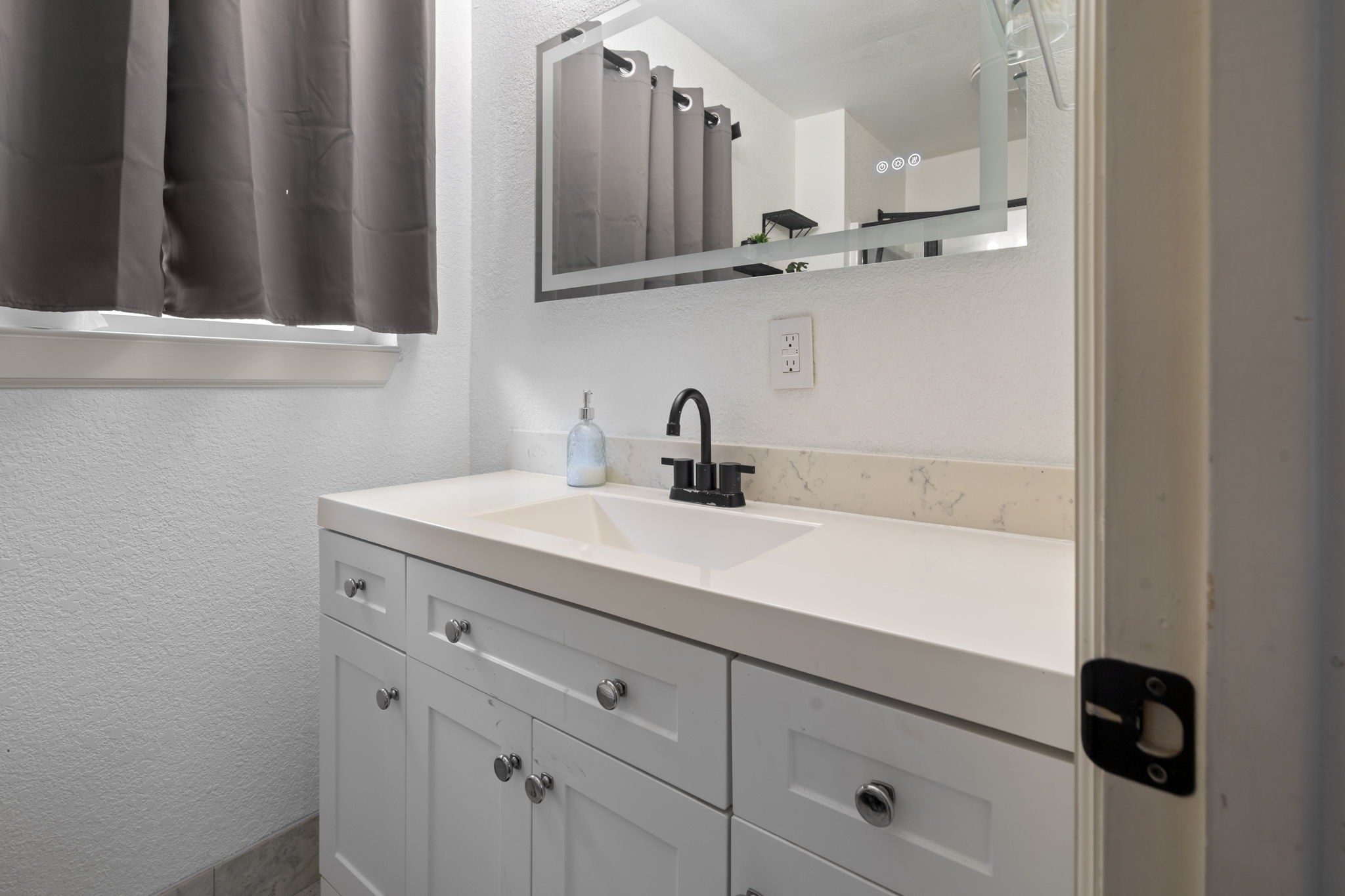 1411 Harvest Hill Lane