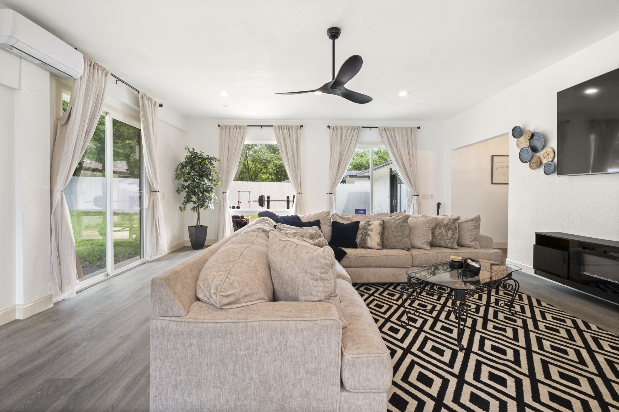 1411 Harvest Hill Lane