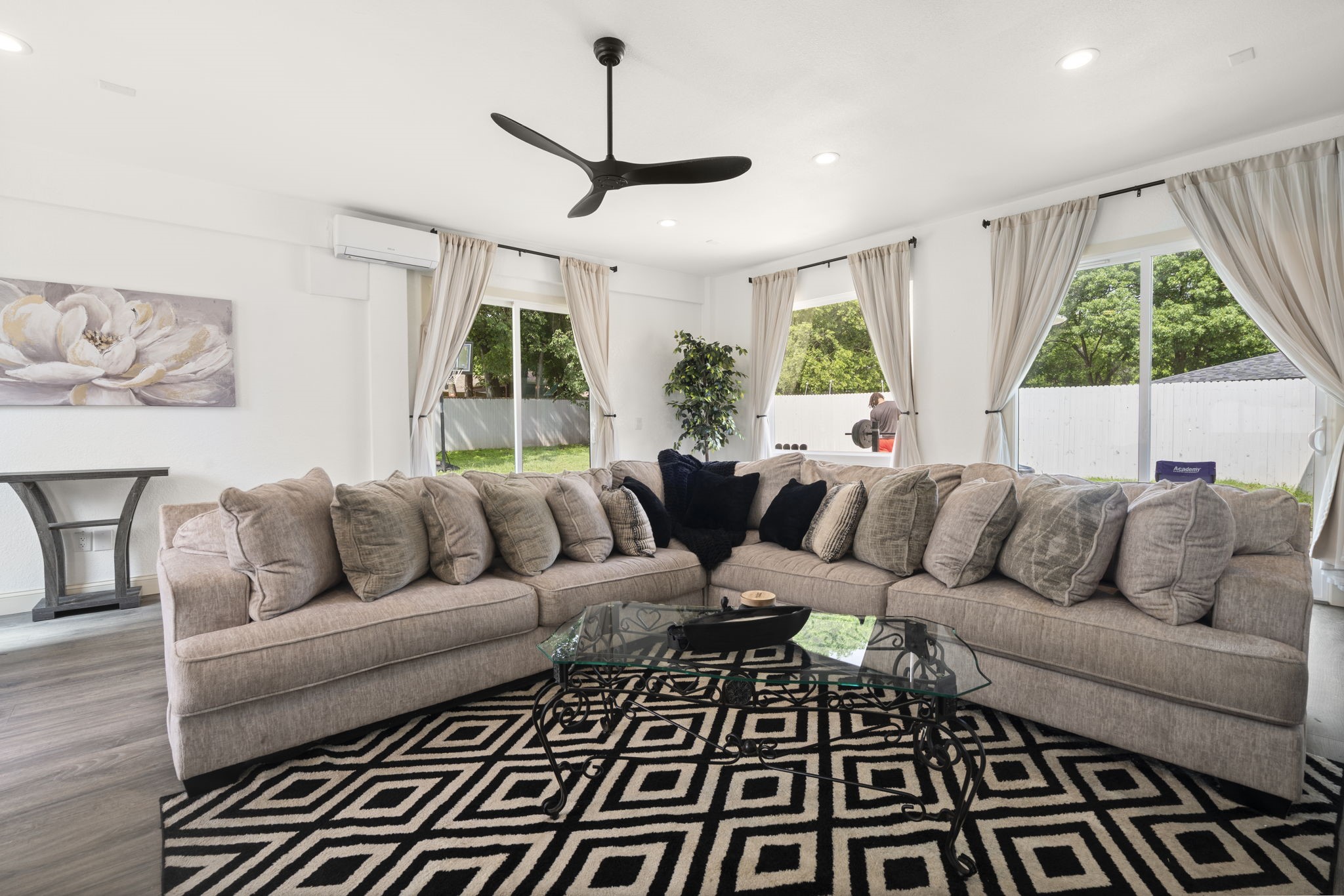 1411 Harvest Hill Lane