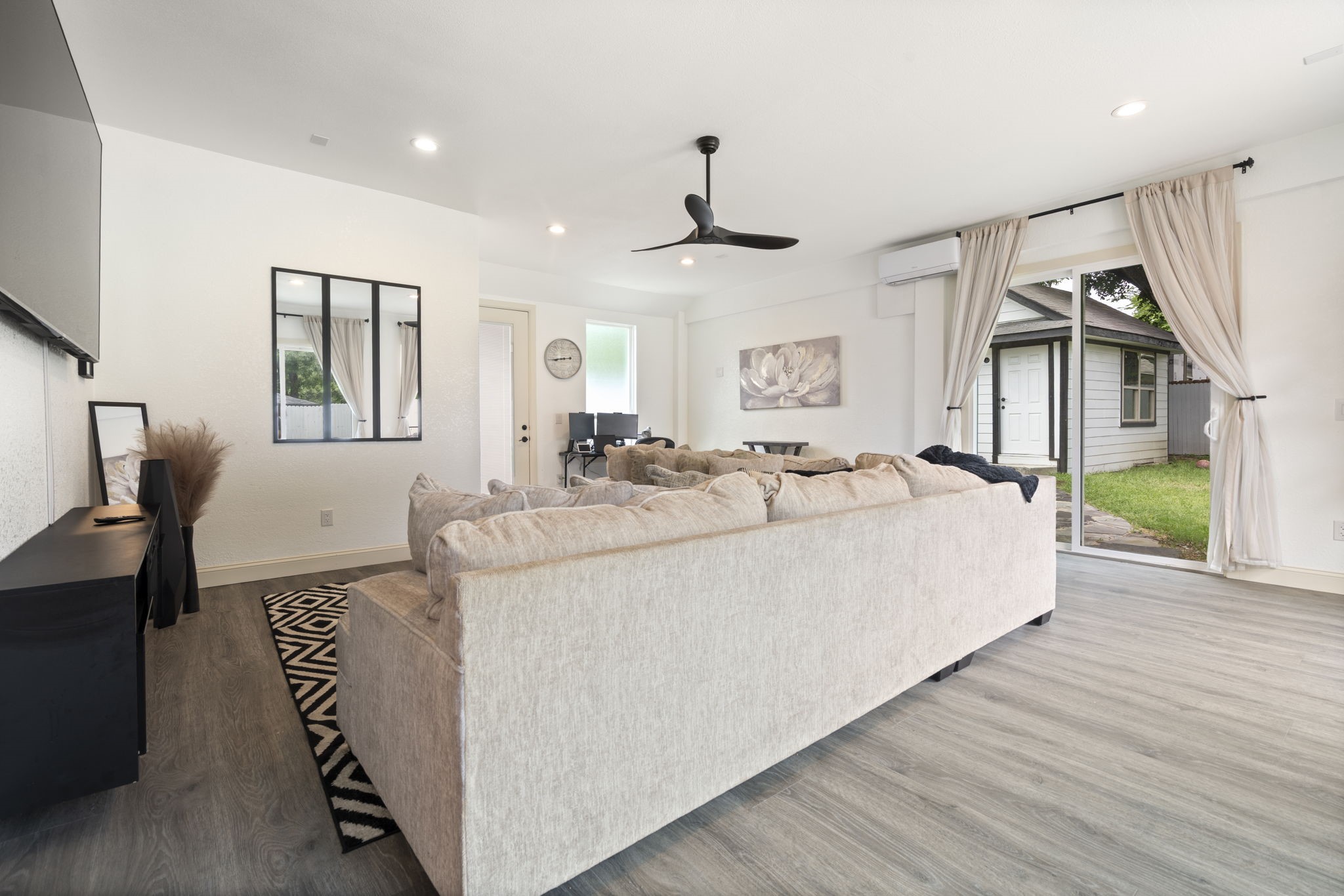 1411 Harvest Hill Lane