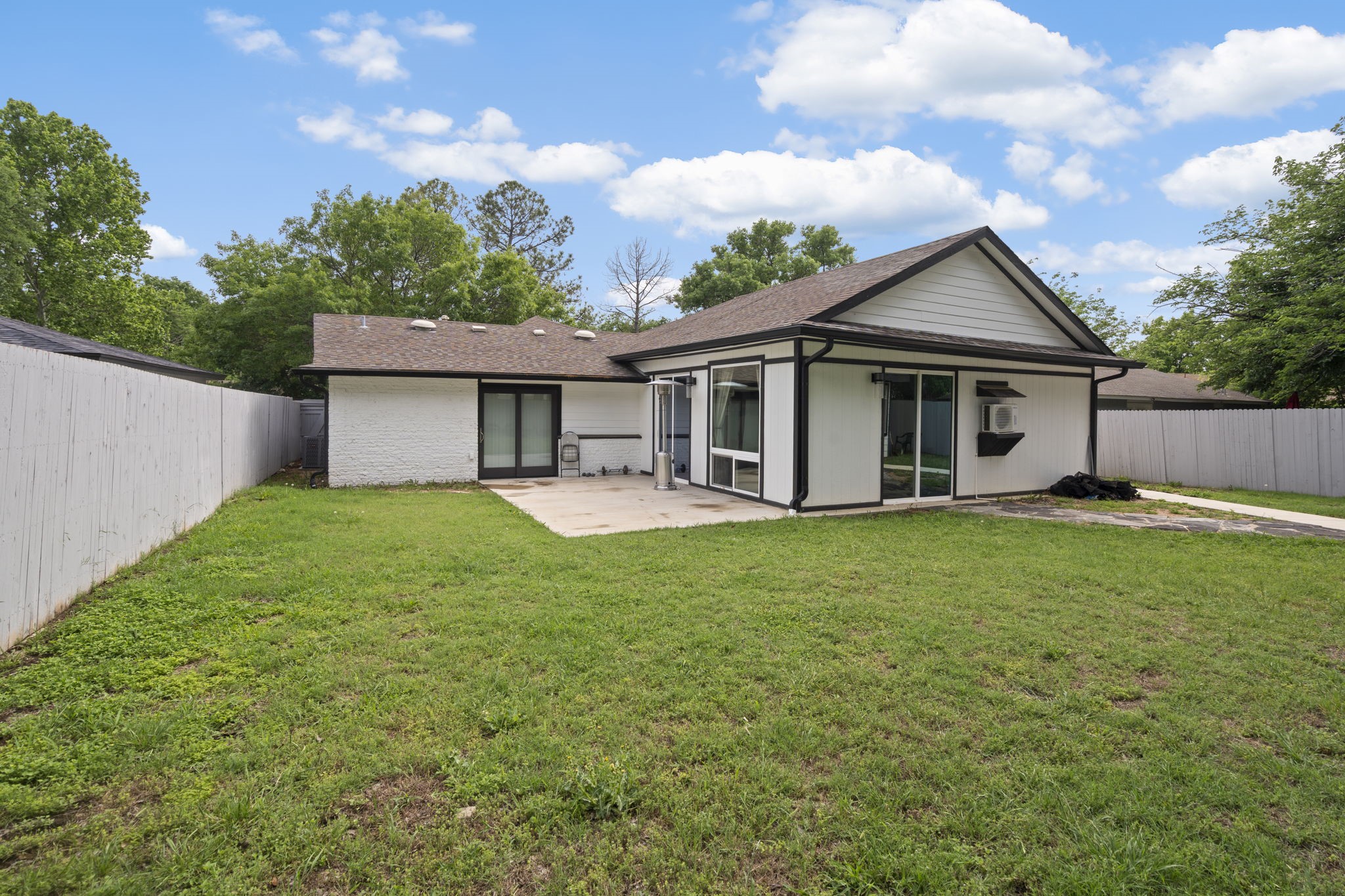 1411 Harvest Hill Lane