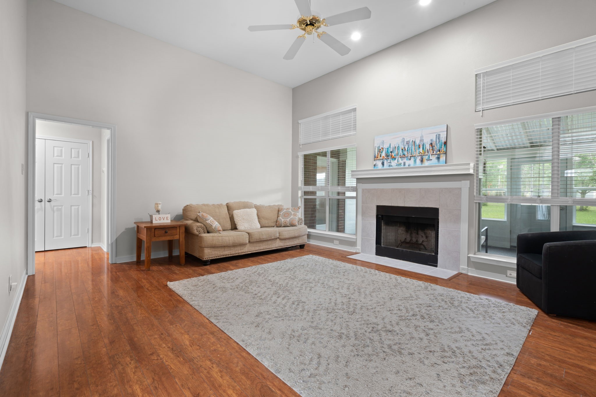 820 S Clinton Lane