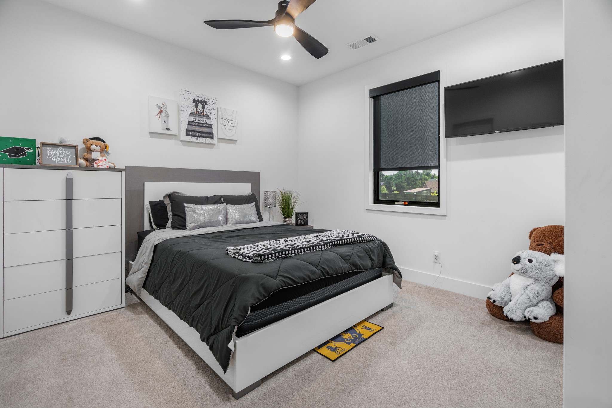 4940 Golden Bell Lane