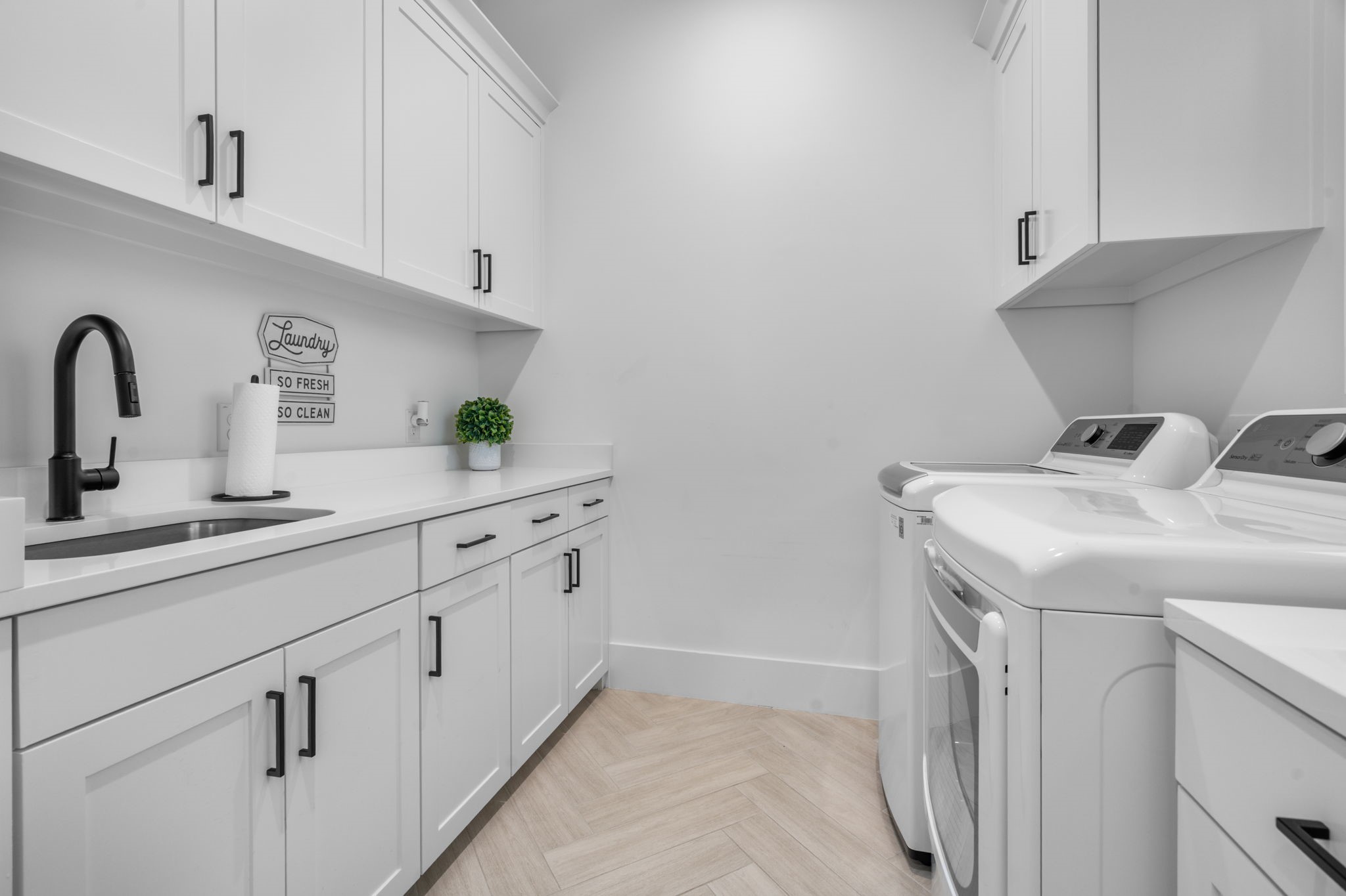 4940 Golden Bell Lane